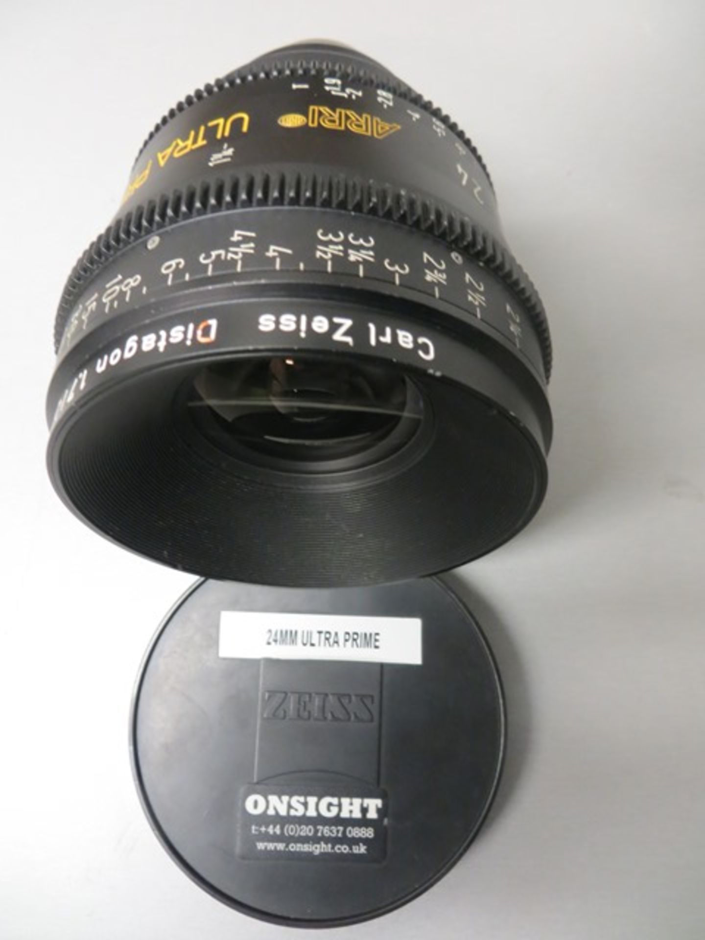 Zeiss Arri Ultra Prime set comprising T1.9 lenses, 20mm s/n 8941800, 24mm s/n 8937597, 32mm s/n - Image 3 of 5