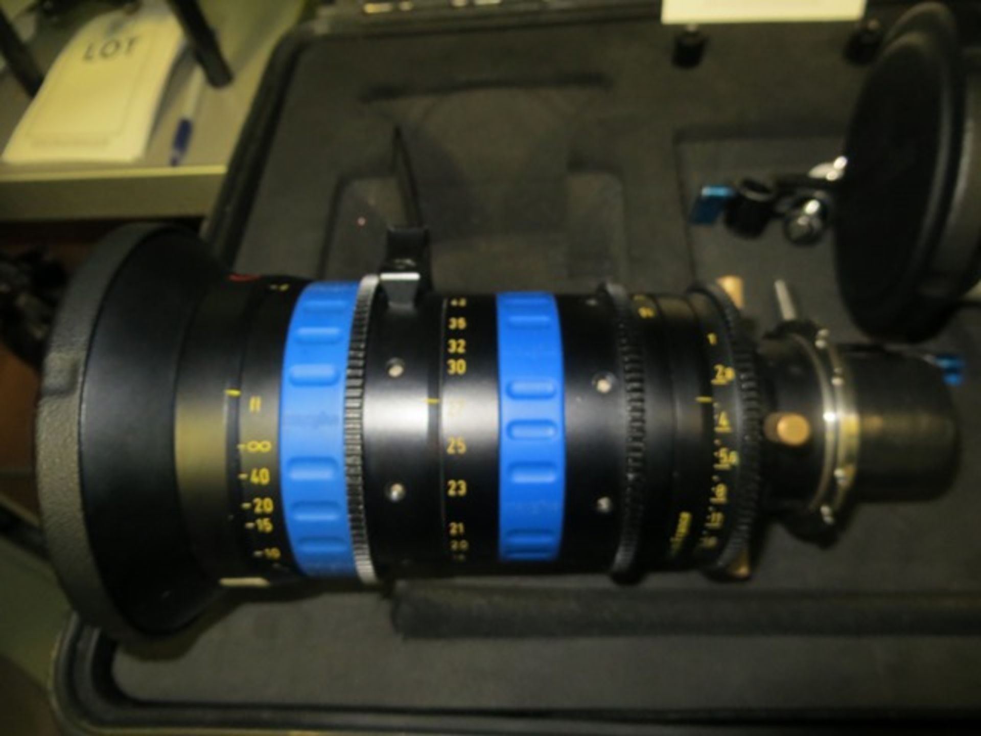 Pair 3D Augineaux Optimo DP 16-22 feet t2.8 lenses s/n 2035043 & 2021268 c/w flight case - Image 2 of 3