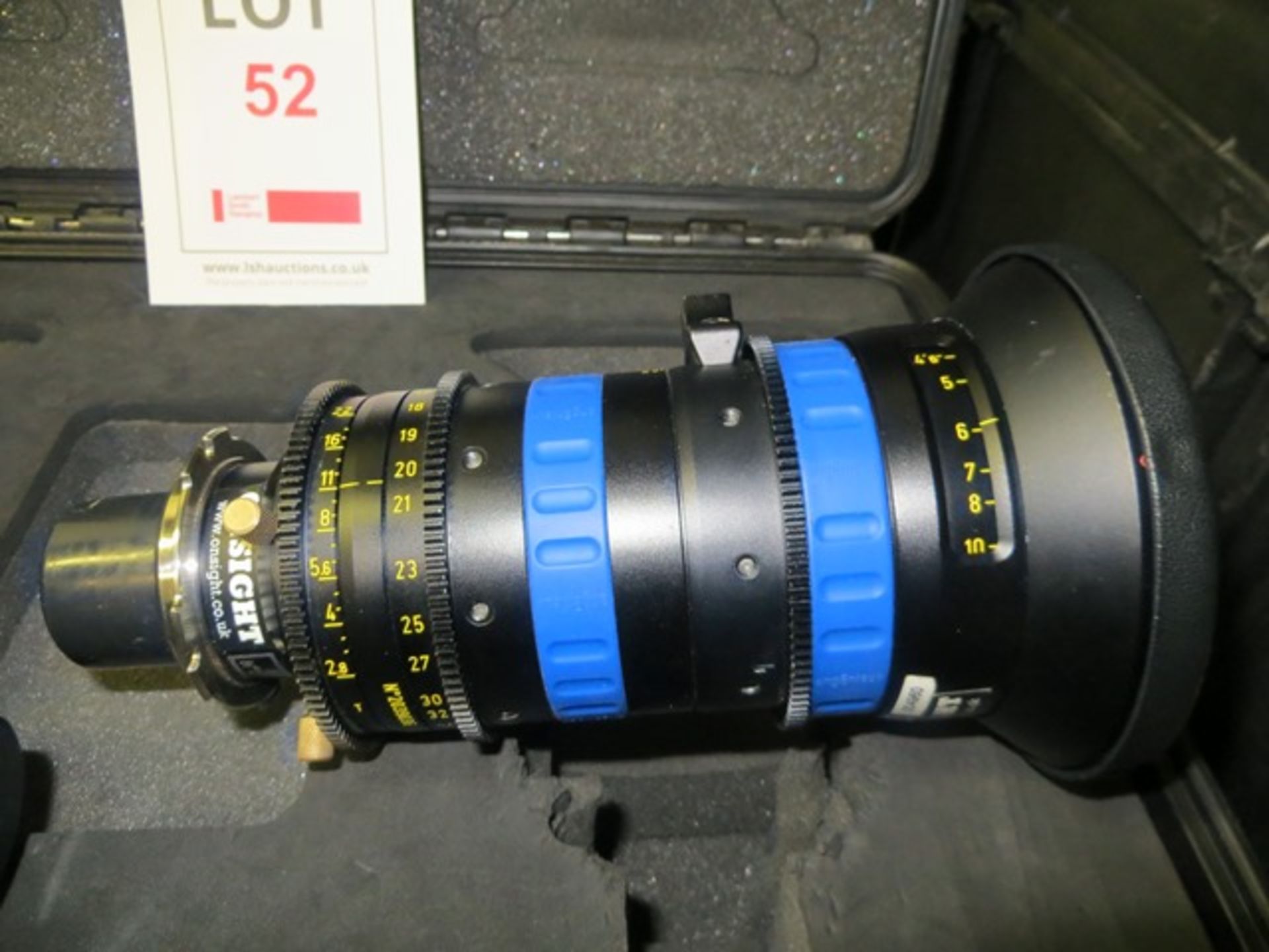 Pair 3D Augineaux Optimo DP 16-42 feet t2.8 lenses s/n 2039023 & 2039036 c/w flight case - Image 3 of 3