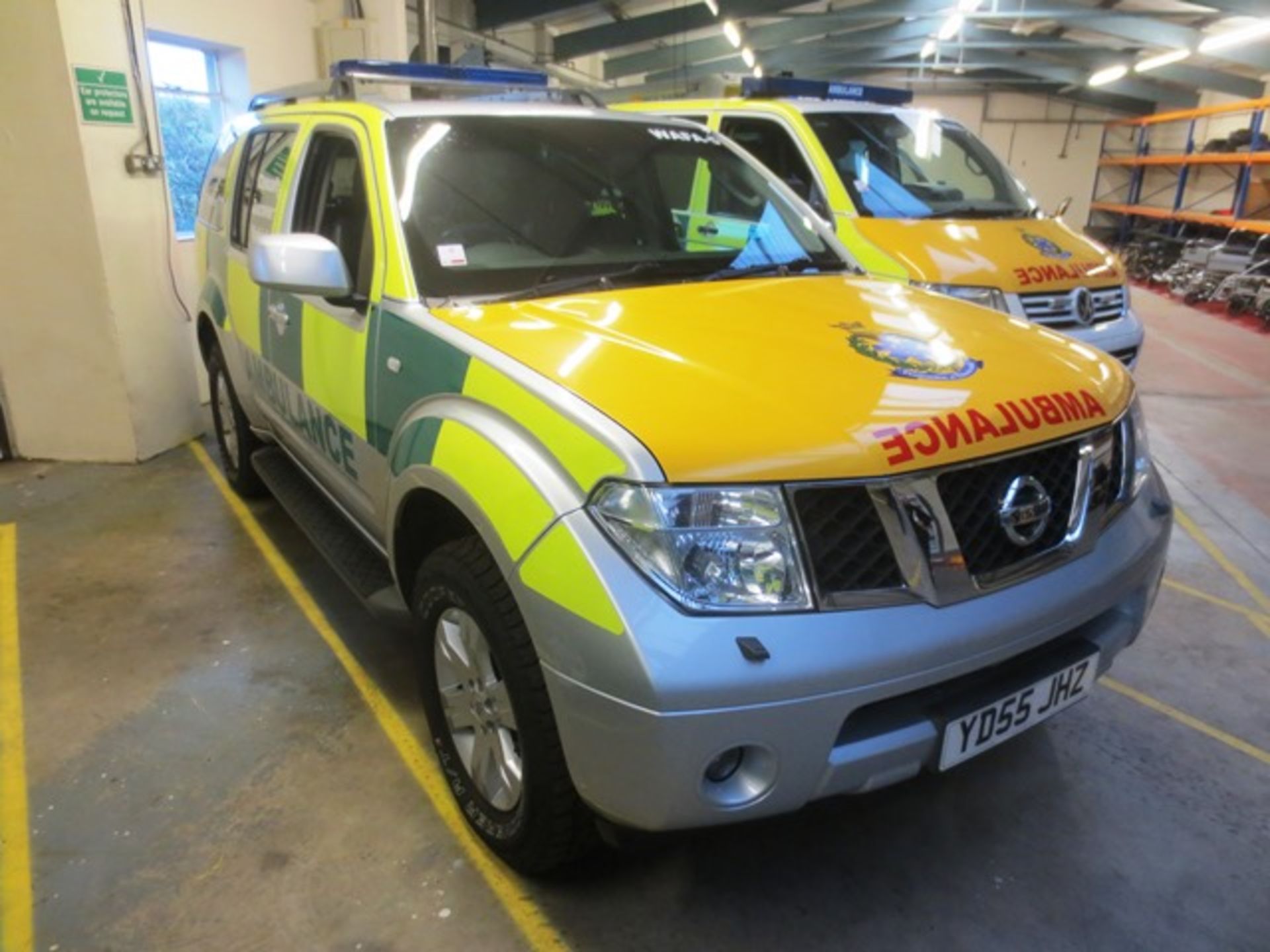 Nissan Pathfinder T-spec DCi 174 4x4 casualty recovery vehicle, reg no: YD55 JHZ, MOT: expired 16/ - Image 3 of 7