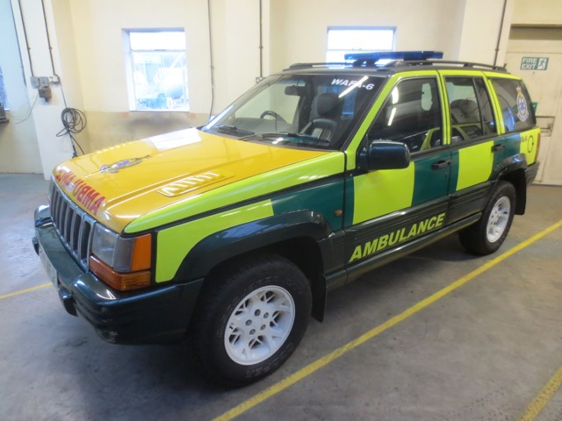 Jeep Grand Cherokee Orvis 4x4, petrol, automatic, casualty recovery vehicle, reg no: R89 WFJ, MOT: