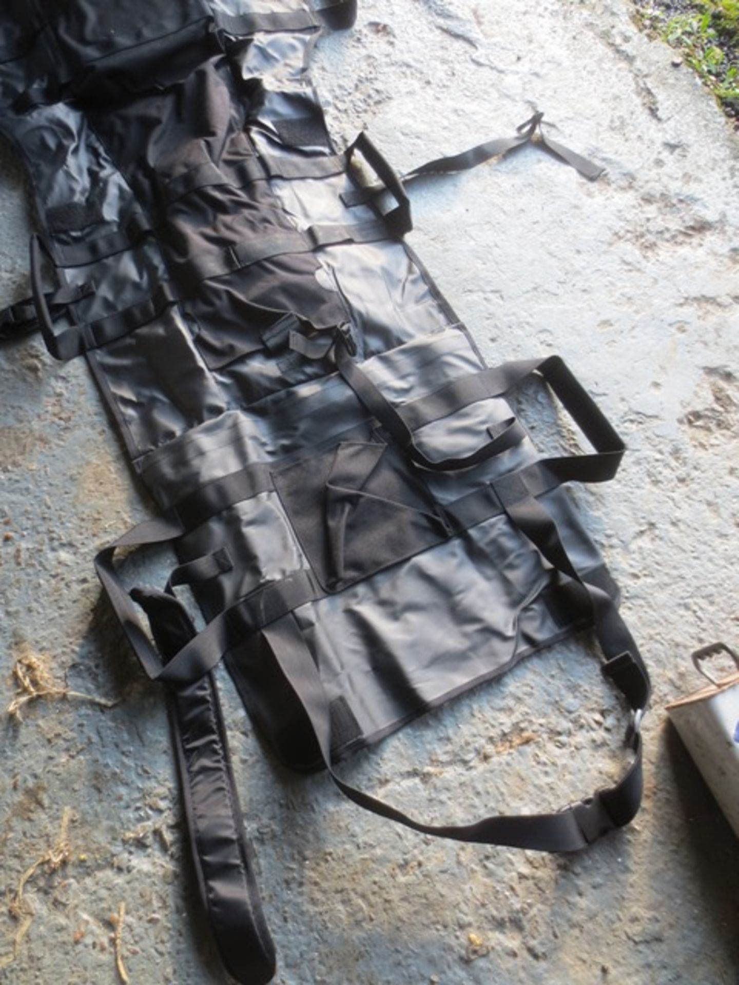 Black Rucksack Stretcher Systems (RSS) Day sack/grab bag, fold out rucksack stretcher, with - Image 5 of 9