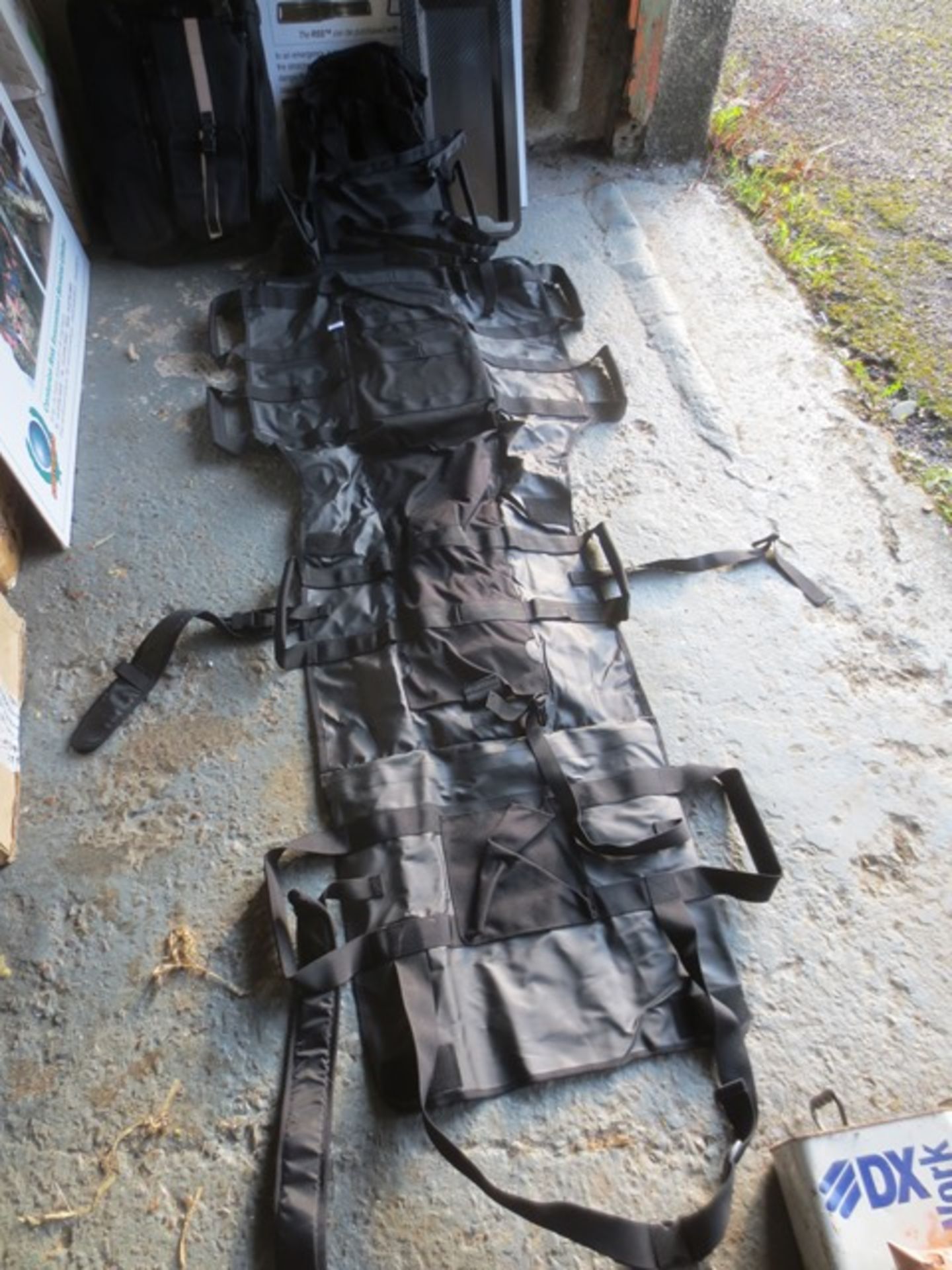 Black Rucksack Stretcher Systems (RSS) Day sack/grab bag, fold out rucksack stretcher, with - Image 6 of 9