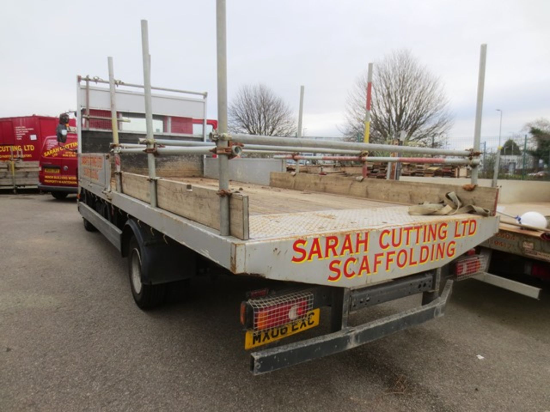 Leyland DAF LF45.150 dropside flat bed lorry, 7500kgs, 4.0 (2006), reg no: MX06 EXC, MOT: 30/11/ - Image 6 of 9