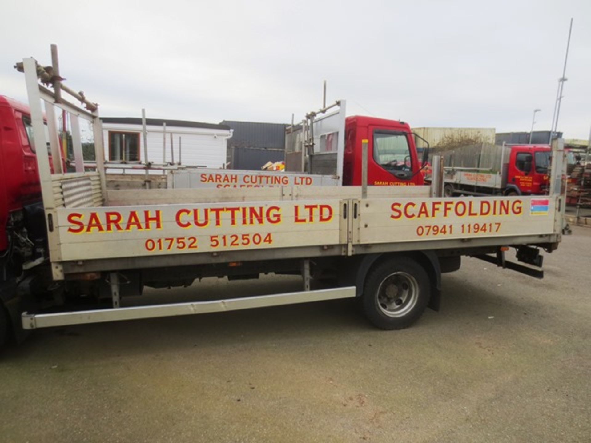 Isuzu Trucks NQR70 dropside flat bed lorry, 7500kgs, (2007), reg no: SJ07 GXN, MOT: 20/9/17, - Image 6 of 9