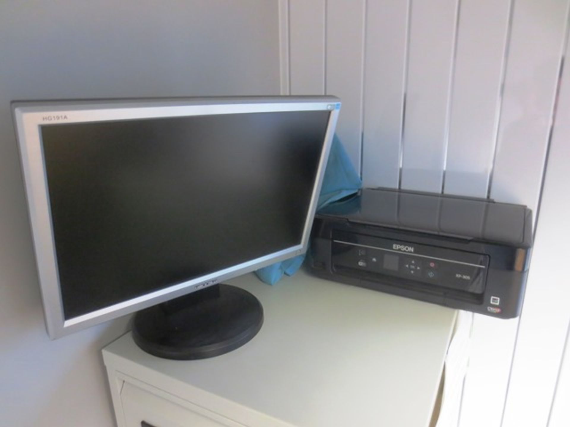 HP Officejet 7310 all-in-one print-scan-fax, Hanns G flat screen monitor, Epson XP305 printer - Image 2 of 2