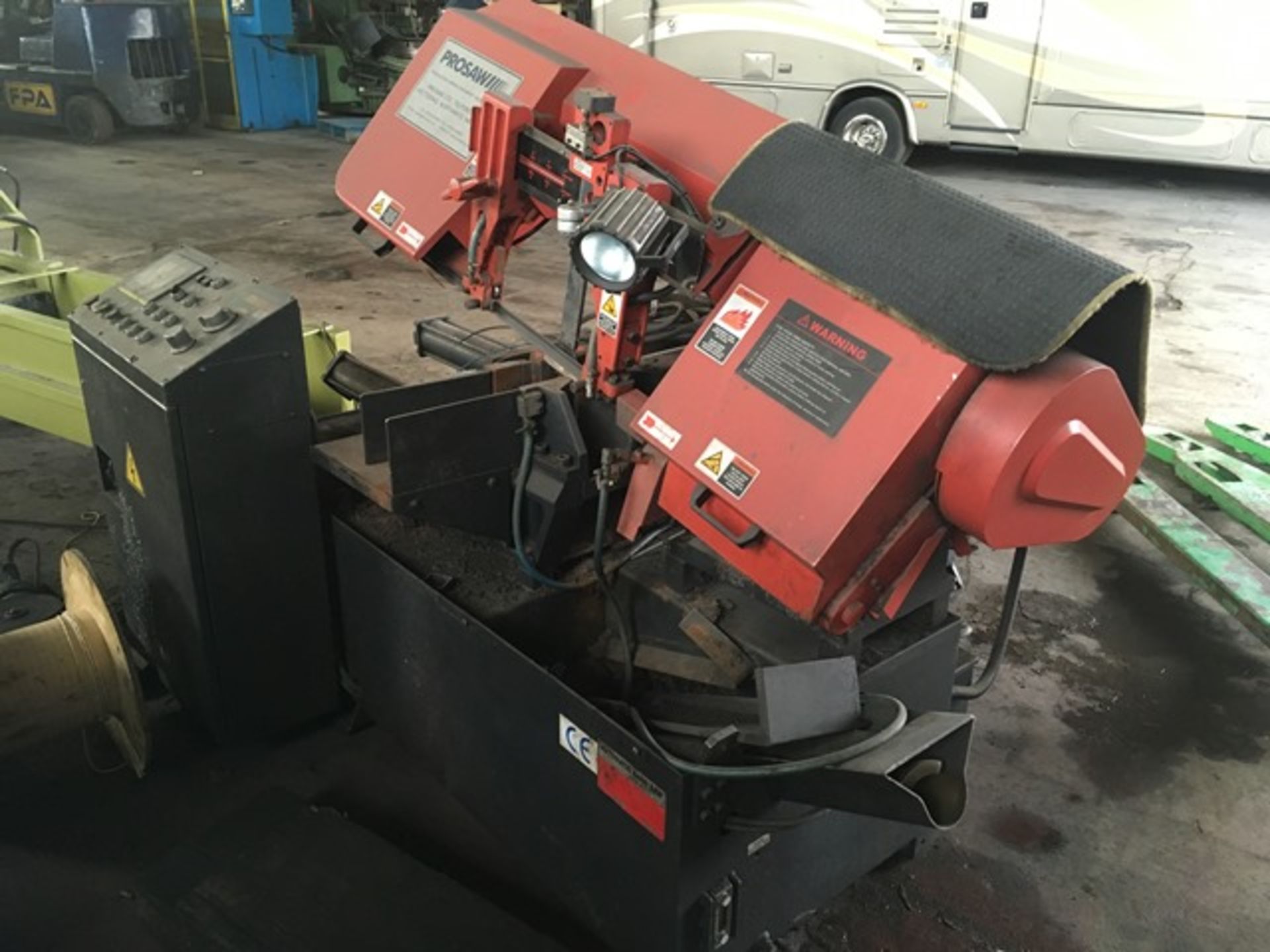 Waytrain LX250 AE Bandsaw Serial number 1ZA07227 (2014) Cutting capacity 250mm Lot location: This