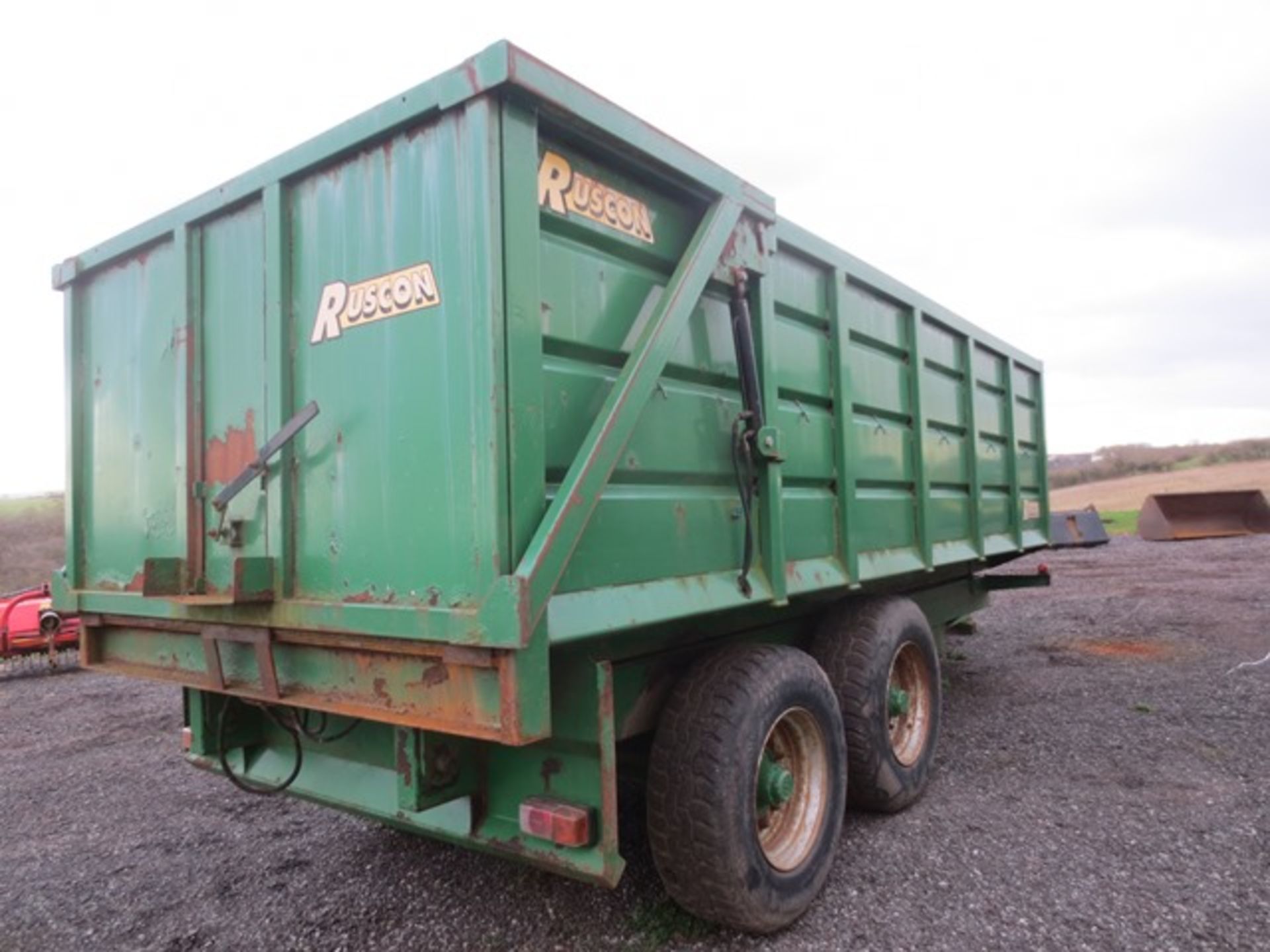 Ruscon twin axle agricultural tipping trailer - Image 5 of 5