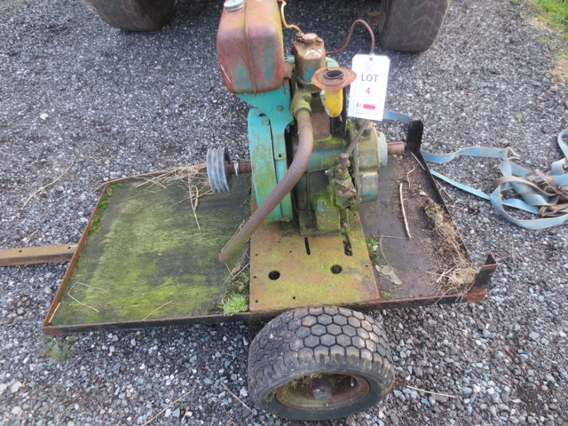 Petter diesel engine mounted on mini trailer (Engine seized)