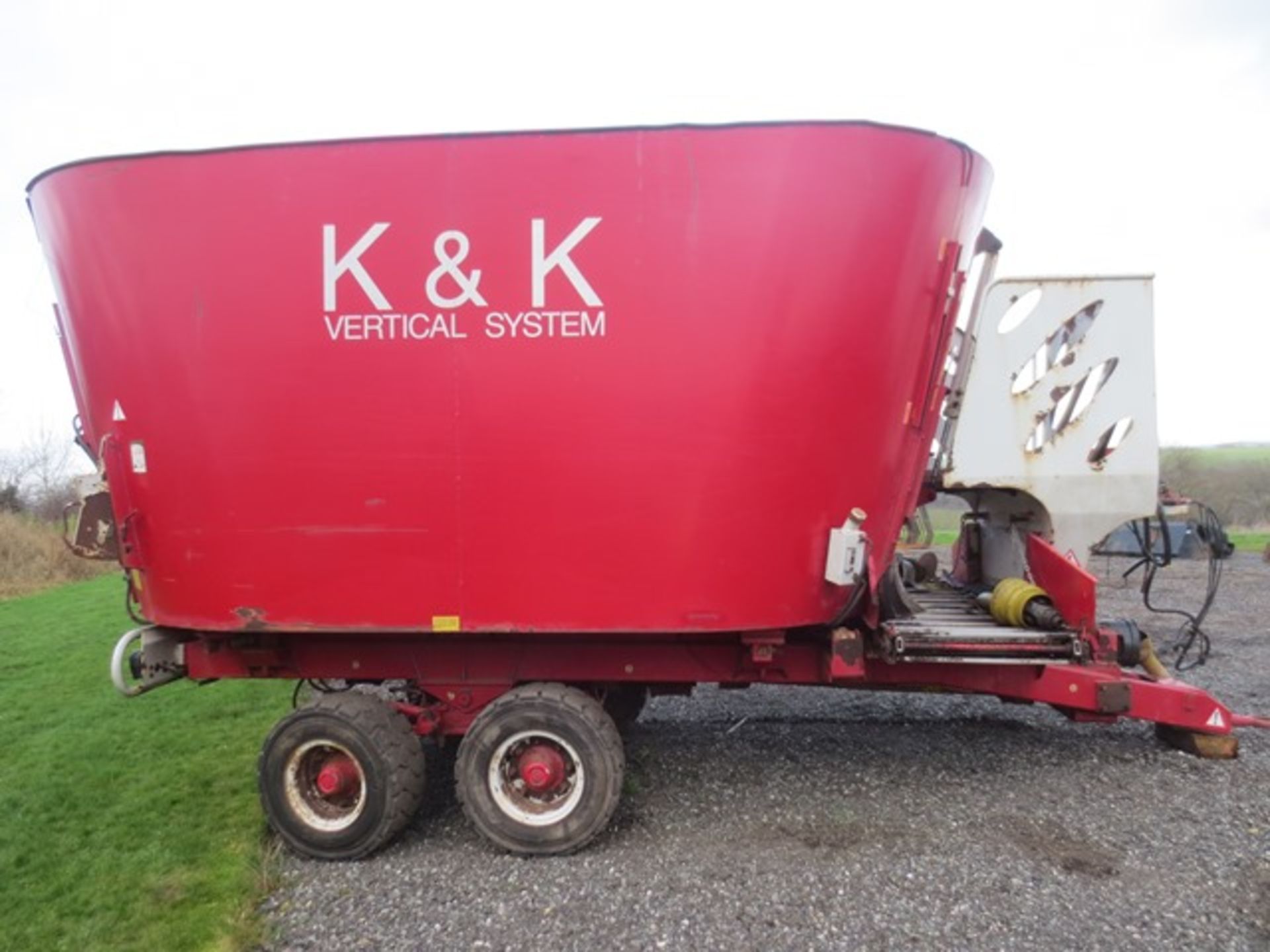 K&K/ Mutti International MC22 large hopper feed mixer trailer, Serial No: 11773 (2004) with Dinamica