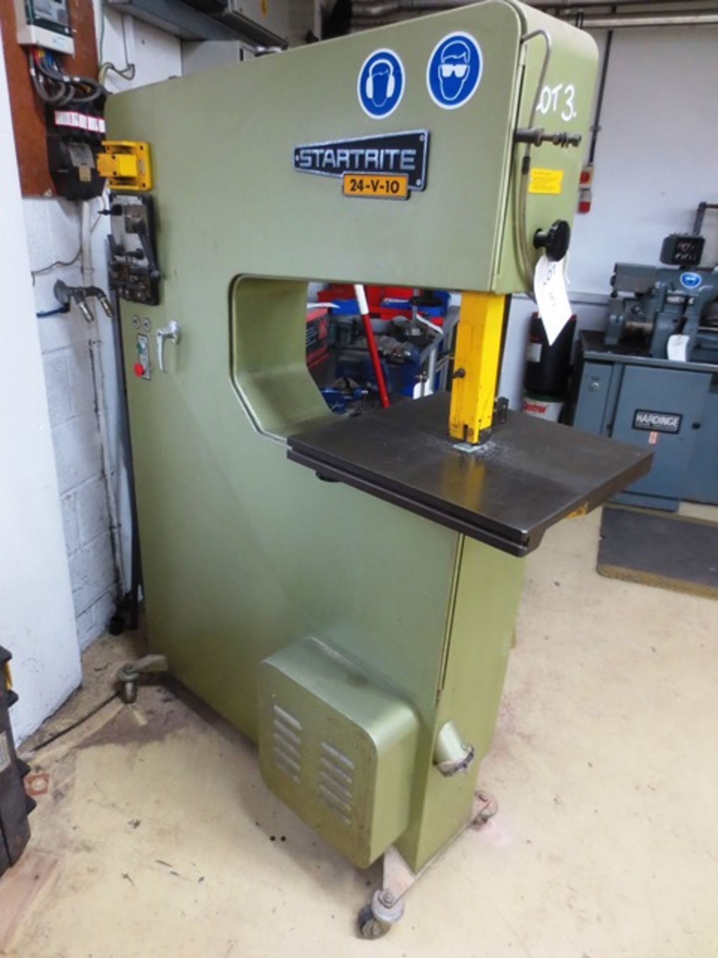 Startrite 24-V-10 bandsaw, serial no: 95992, throat size 24", table size 19 x 19", max blade