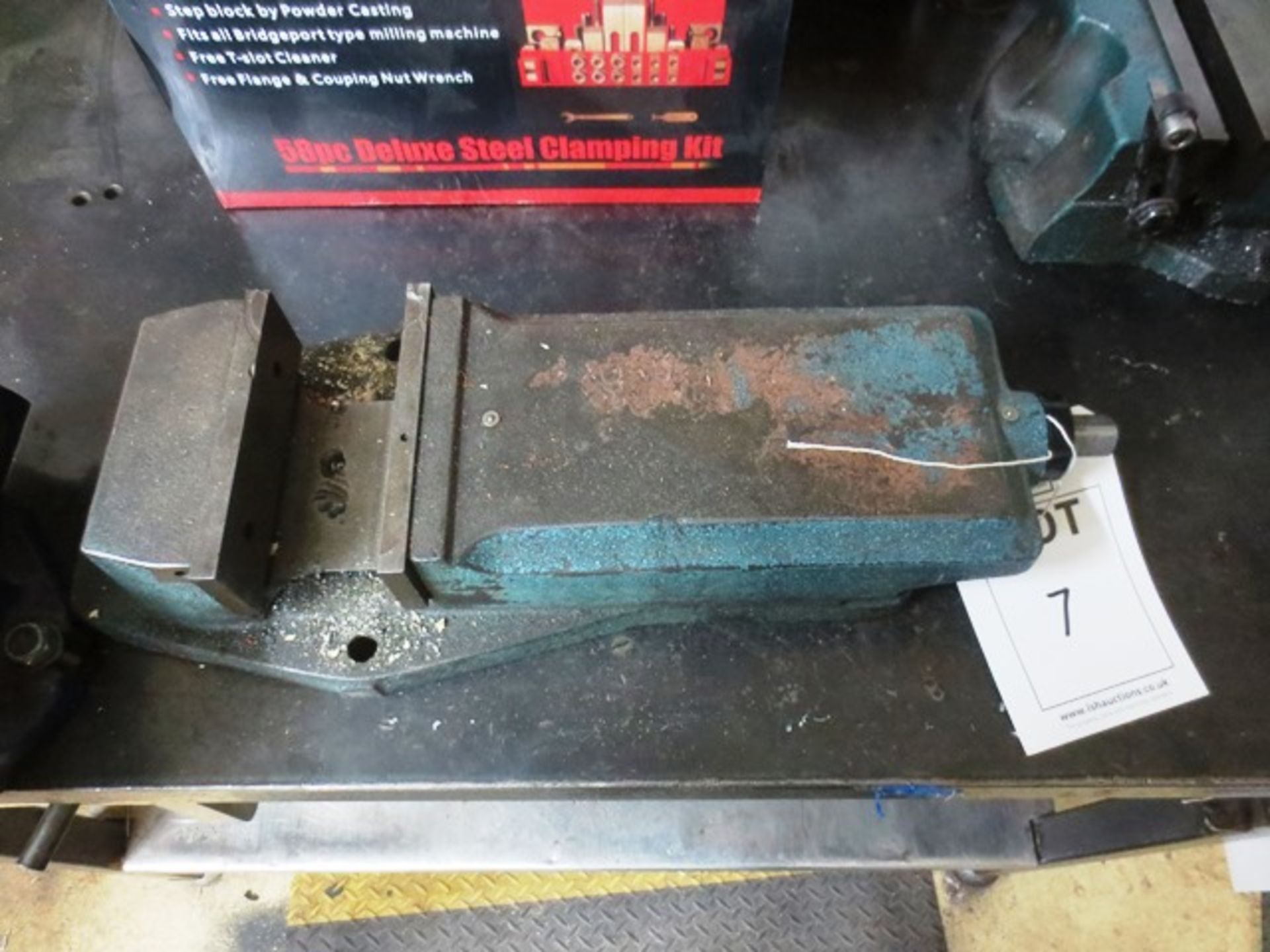 6" machine vice