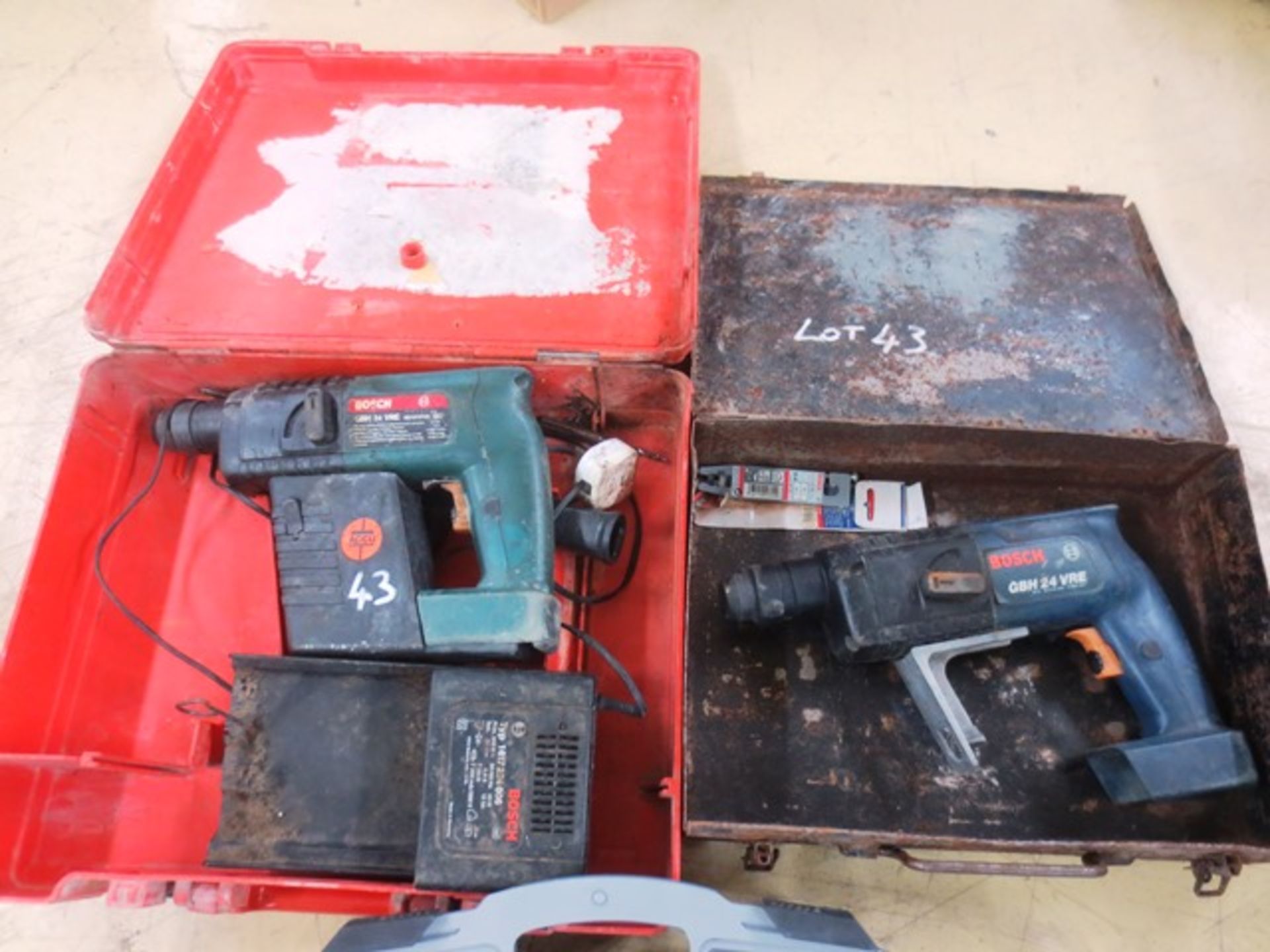 Bosch GBH 24 VRE battery powered hammer drill and additional carcass