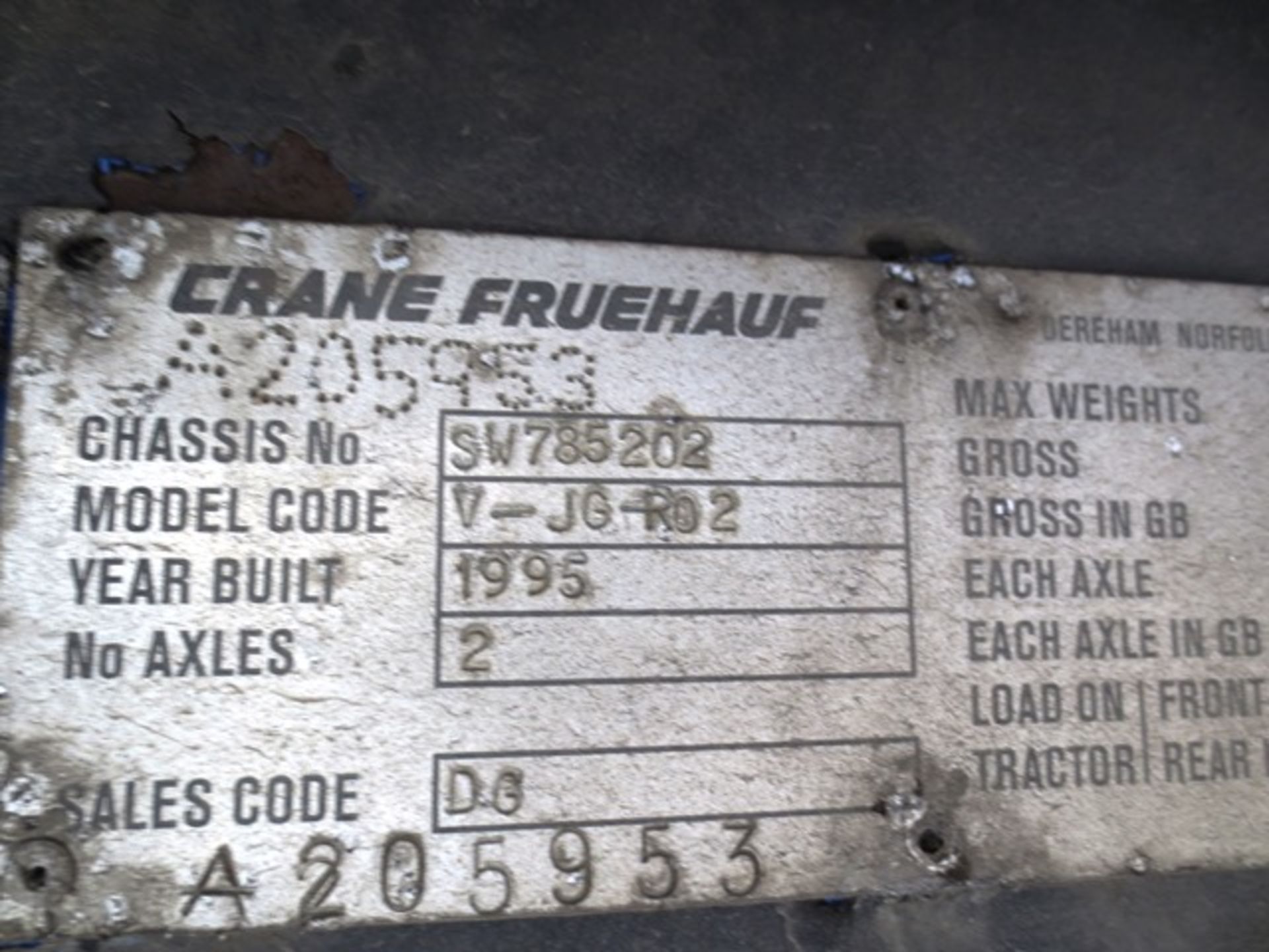 Crane Fruehauf 13.52m twin axle box arctic trailer, model: PJG R02, vehicle ID No. SW785202, chassis - Image 5 of 7