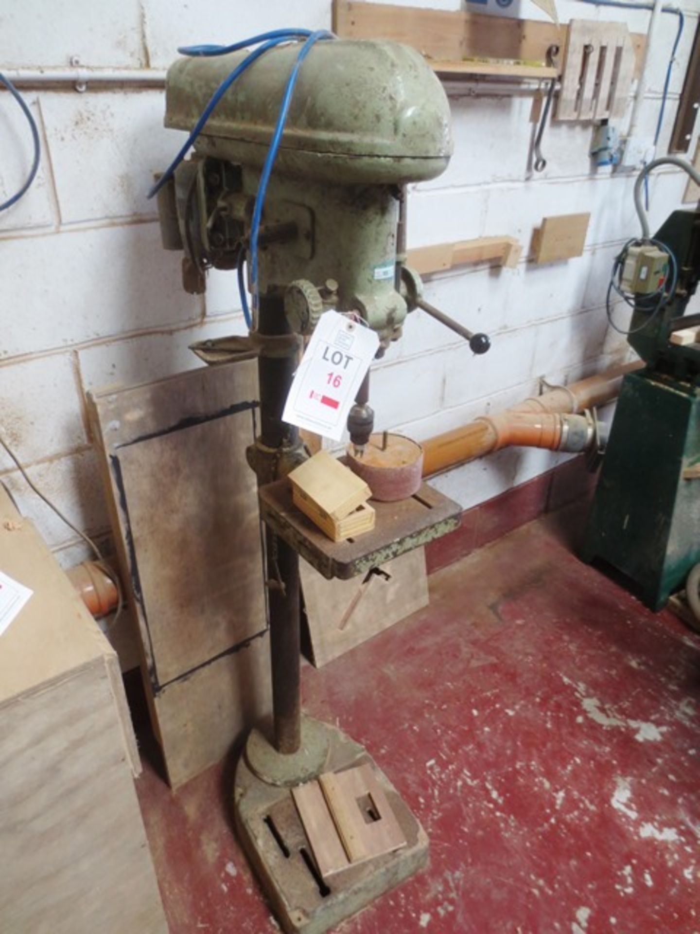 Unbadged 240v pillar drill, table size: 260 x 260mm - Bild 2 aus 2