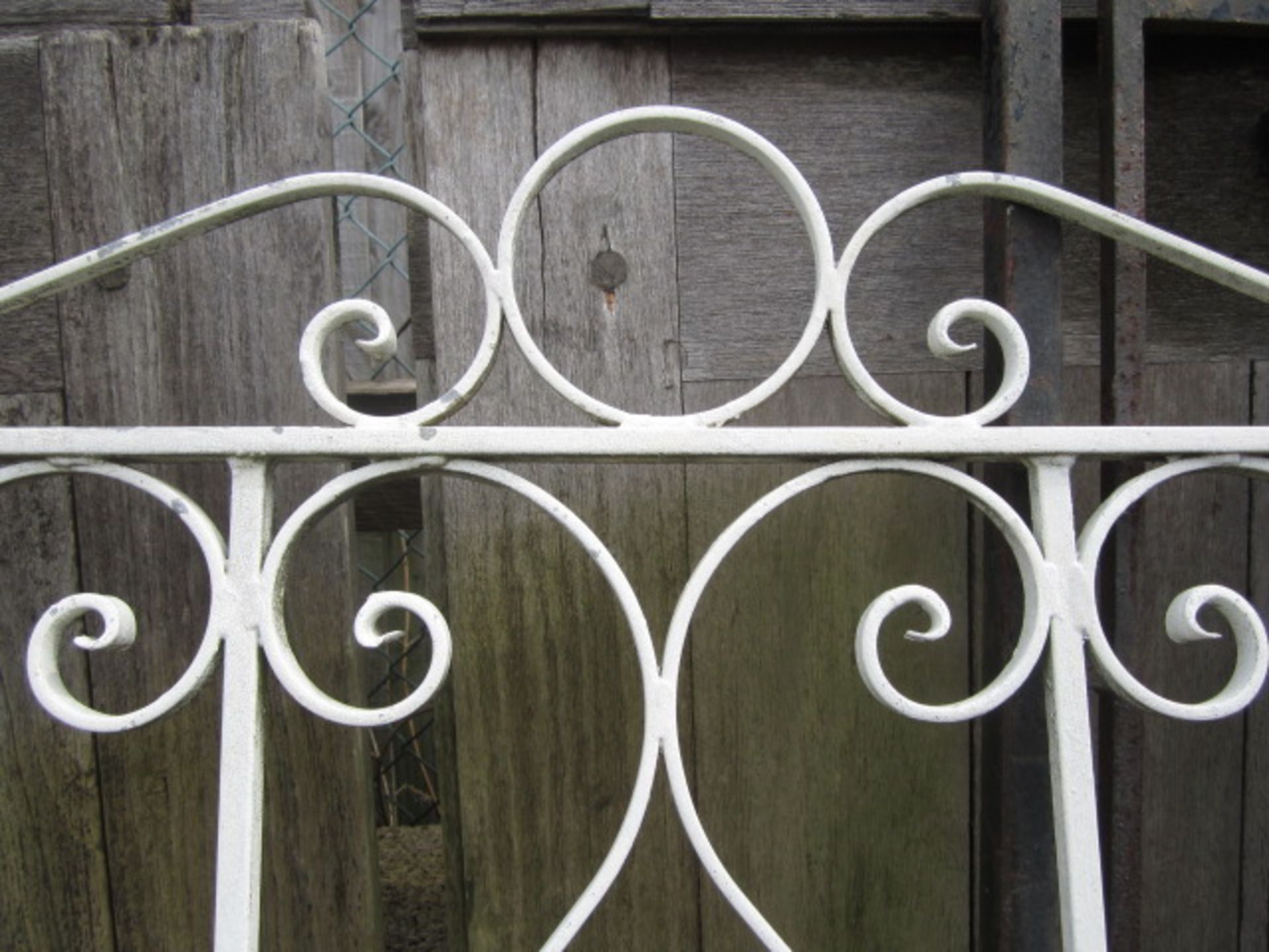 Reclaimed metal ornate single gates, approx. size width: 39" x height: 75". - Image 3 of 4