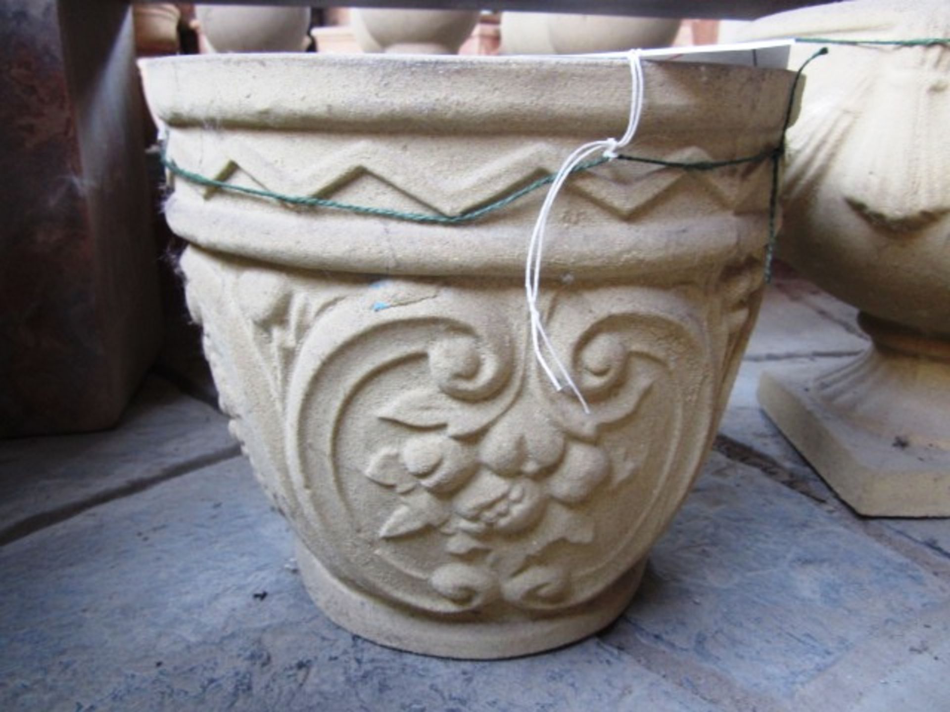 Reconstituted concrete stone decorative circular planter, approx. dimensions: height 280mm x 320mm