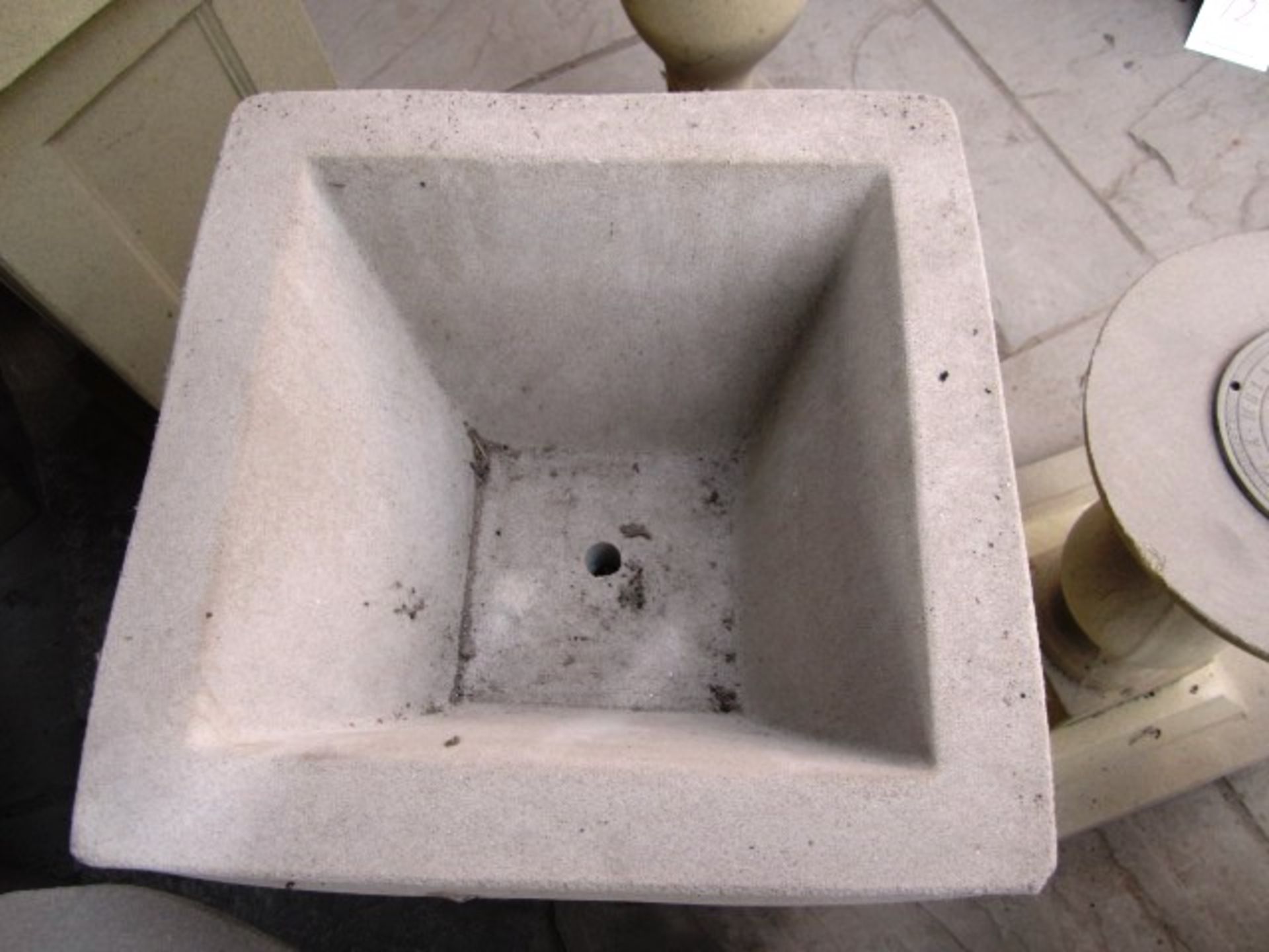 Reconstituted concrete stone 2-piece plinth and square planter, approx. dimensions: height 650mm, - Image 2 of 2