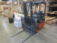 Linde E14-02 battery powered duplex mast forklift truck, with side shift, serial no: H2X335S07088,