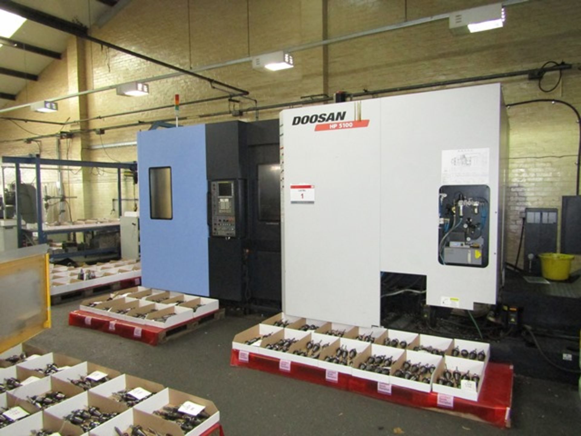 Doosan HP5100 CNC twin pallet horizontal machining centre, serial no: HP510276 (2010), Fanuc - Image 2 of 19