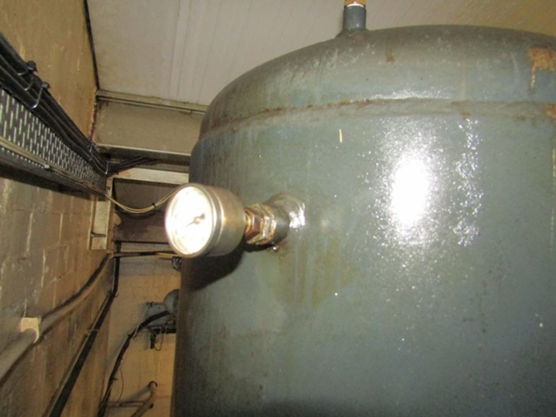 Steel vertical air receiver, approx 18" dia x 60" high. (Please note: A work Method Statement and - Image 4 of 6