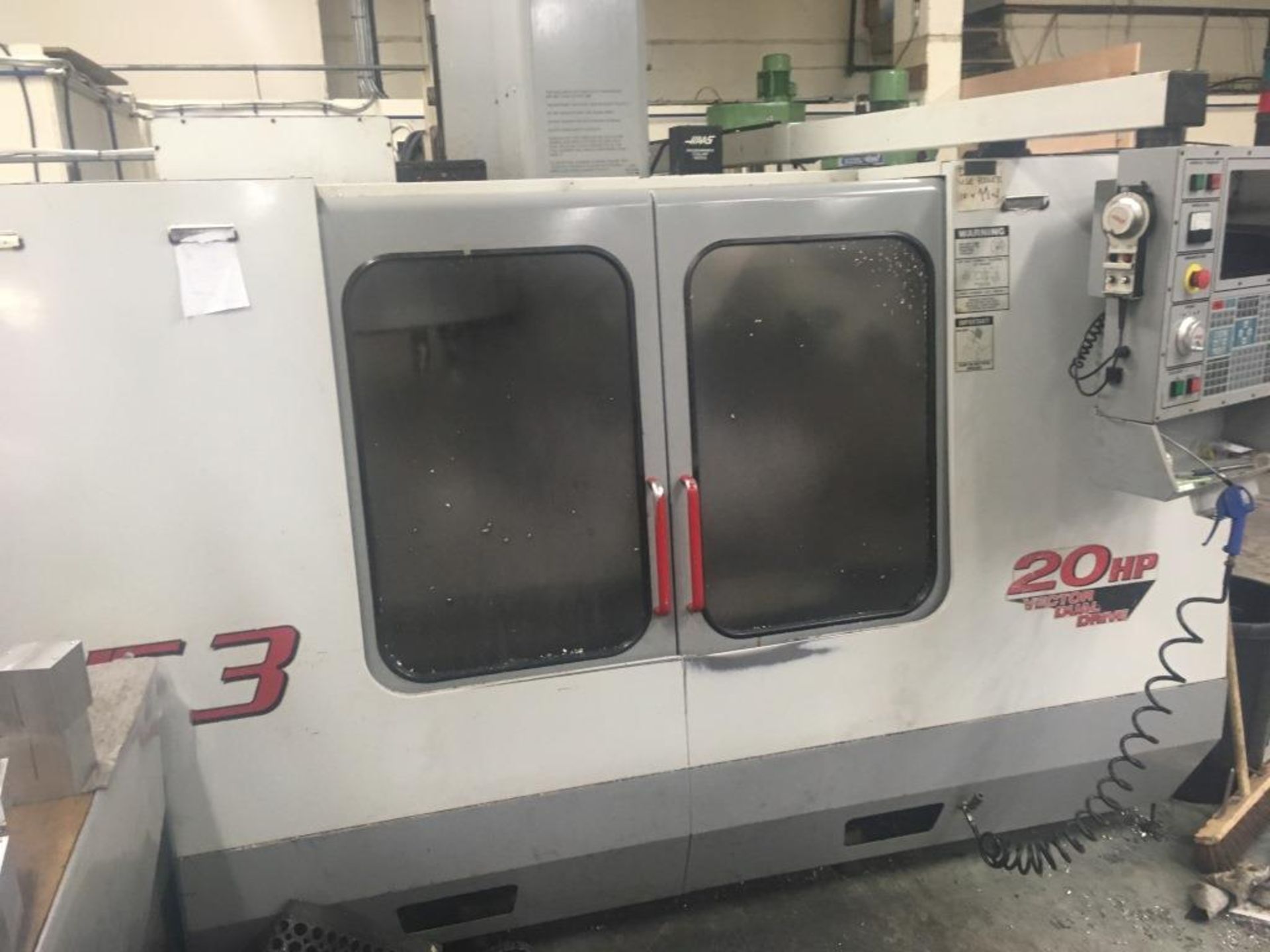 Haas model VF3, CNC vertical machining centre, serial no: 20843 (2001), Haas CNC control with hand - Image 4 of 9