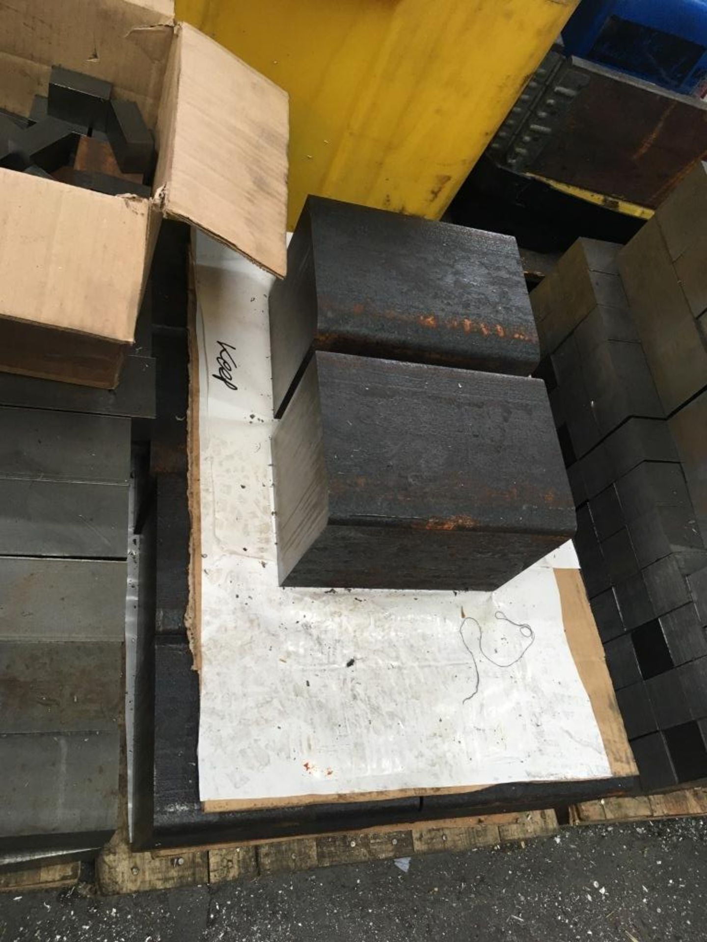 Large quantity of mild steel cut to length blanks, seven pallets - Image 5 of 8