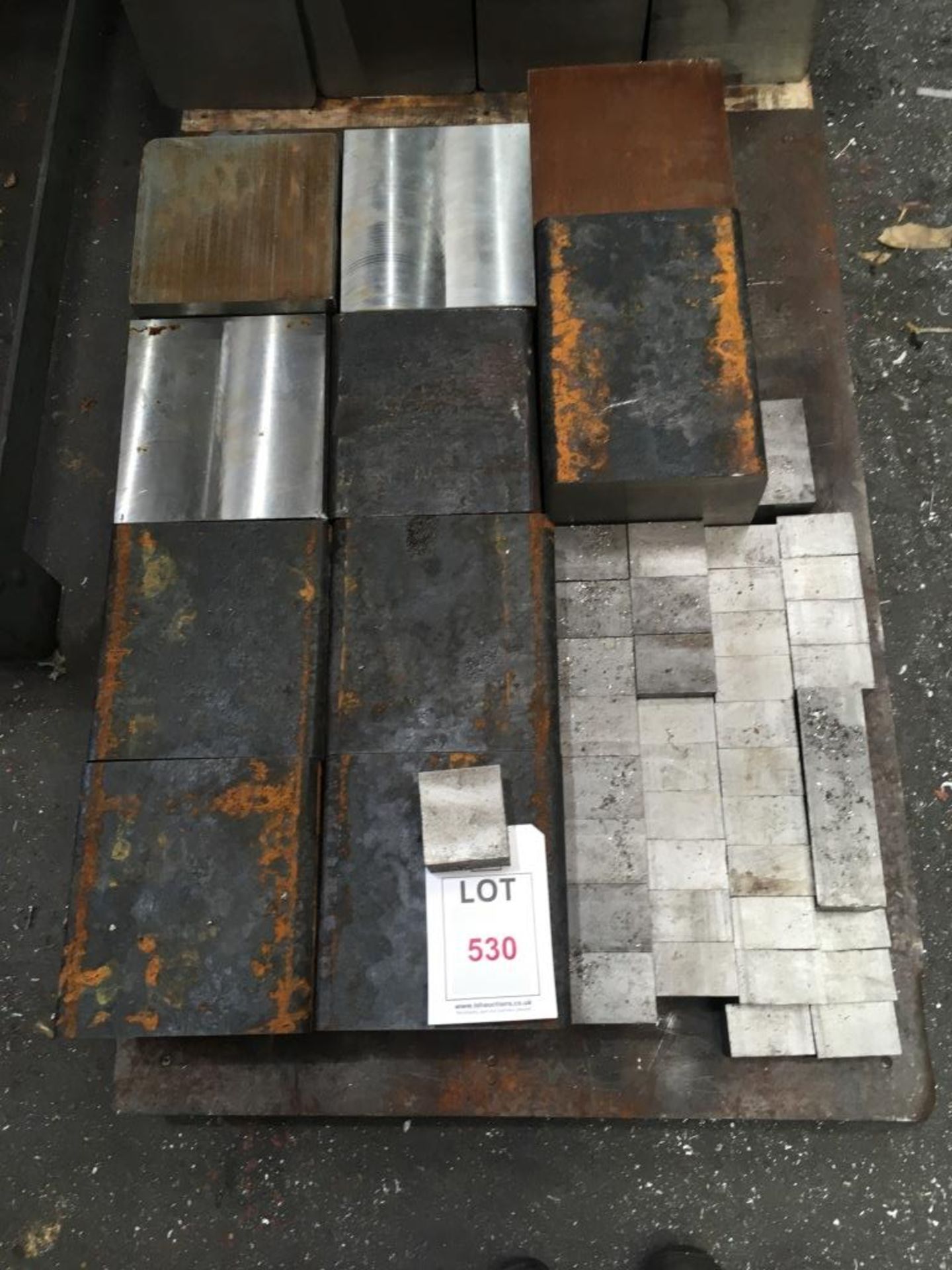 Large quantity of mild steel cut to length blanks, seven pallets - Image 2 of 8