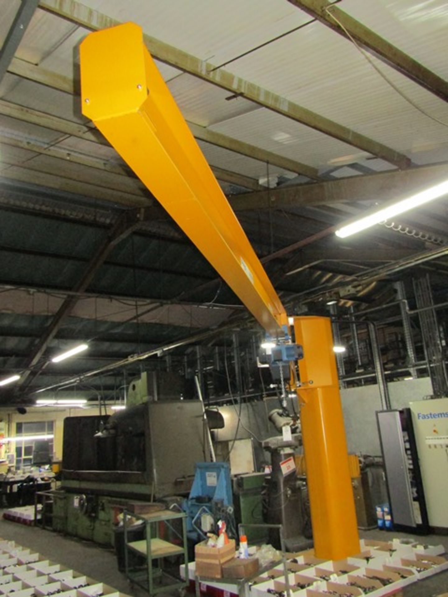 Demag 1000kg heavy duty pillar jib arm crane, approx swing 6m, fitted Demag 1000kg, electric chain - Image 4 of 5