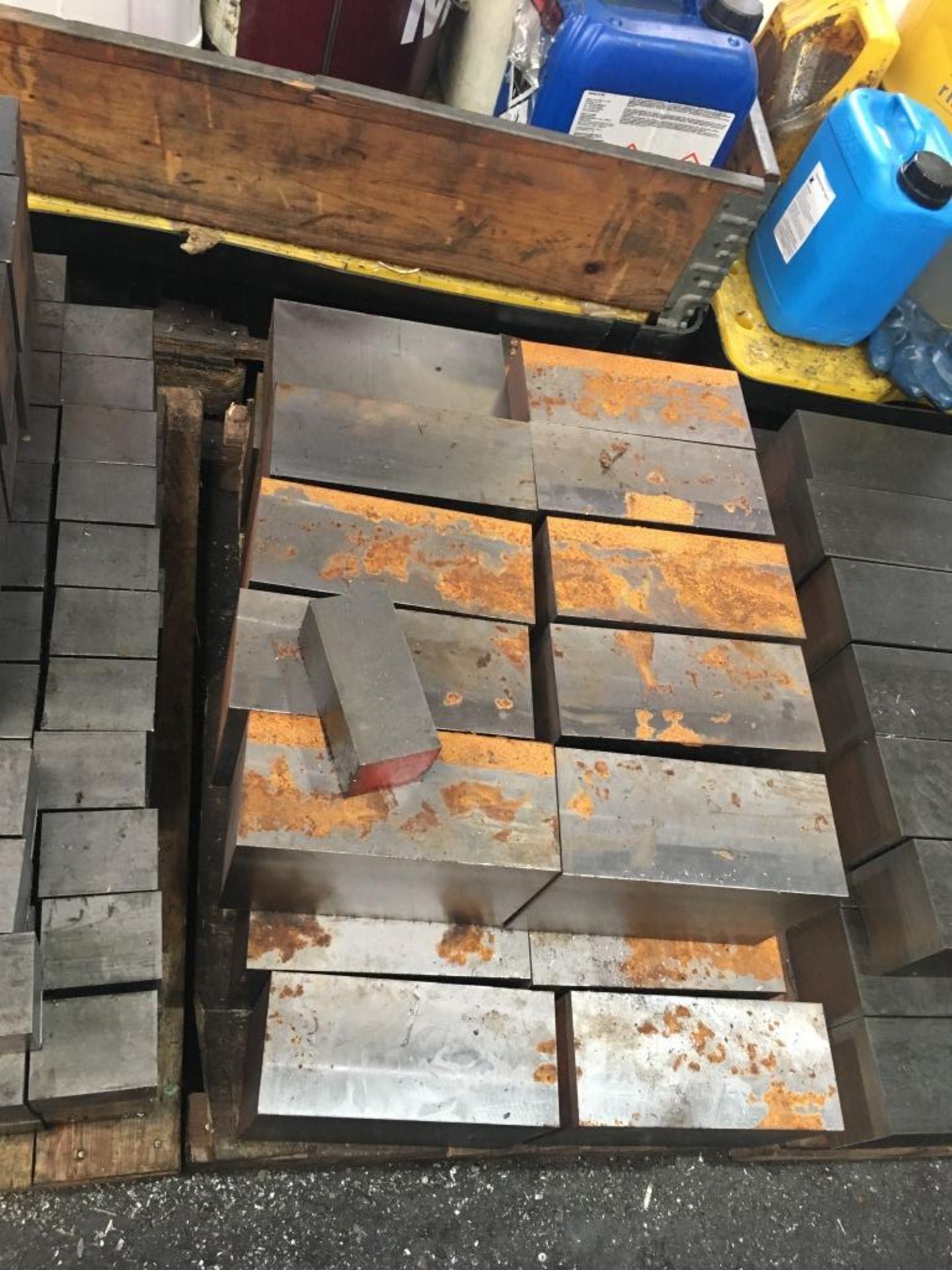 Large quantity of mild steel cut to length blanks, seven pallets - Image 6 of 8