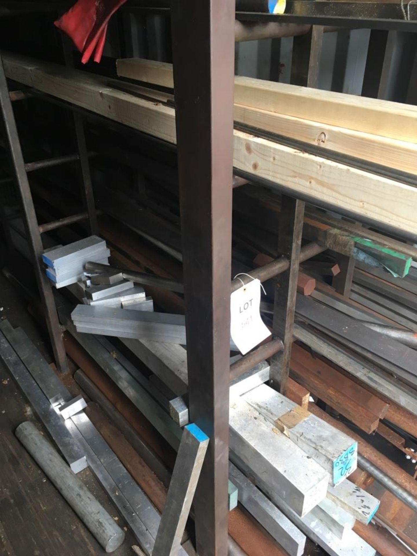 Quantity of aluminium and mild steel lengths, including assorted sections, including steel