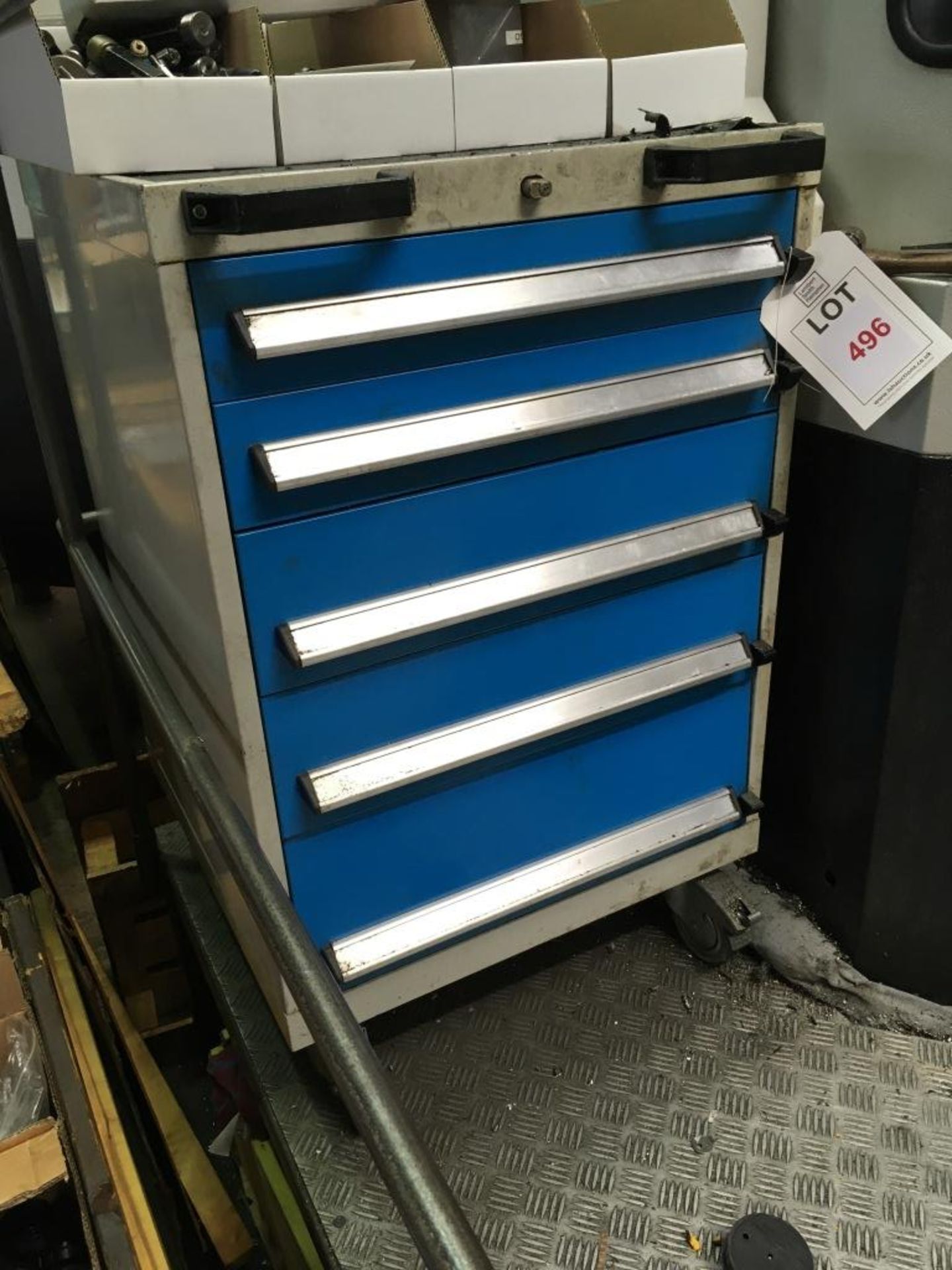 Mobile steel five roller drawer tooling cabinet, blue/grey - Image 2 of 2