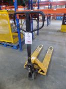 2000Kg hand pallet truck, serial No 07111519-1/229, with 550mm fork width x 1150mm fork length