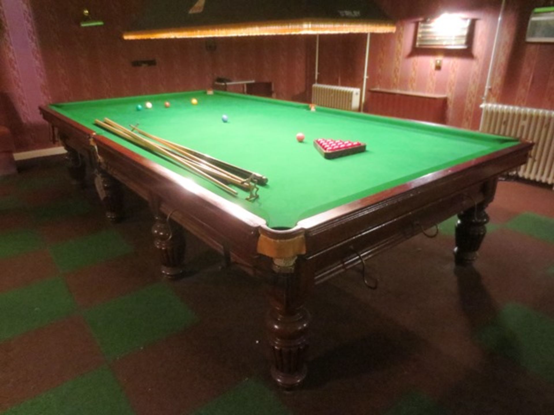 Riley Taskforce 1987 snooker table, with set of snooker balls (minus black ball),