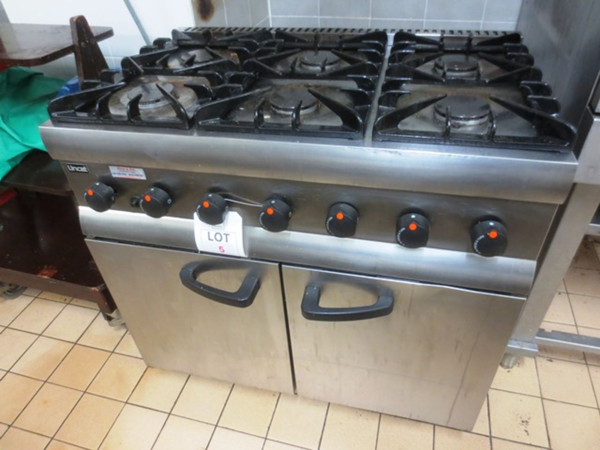 Lincat, stainless steel 6 ring gas fired range, with twin door oven, model: SLR9N-A004, serial
