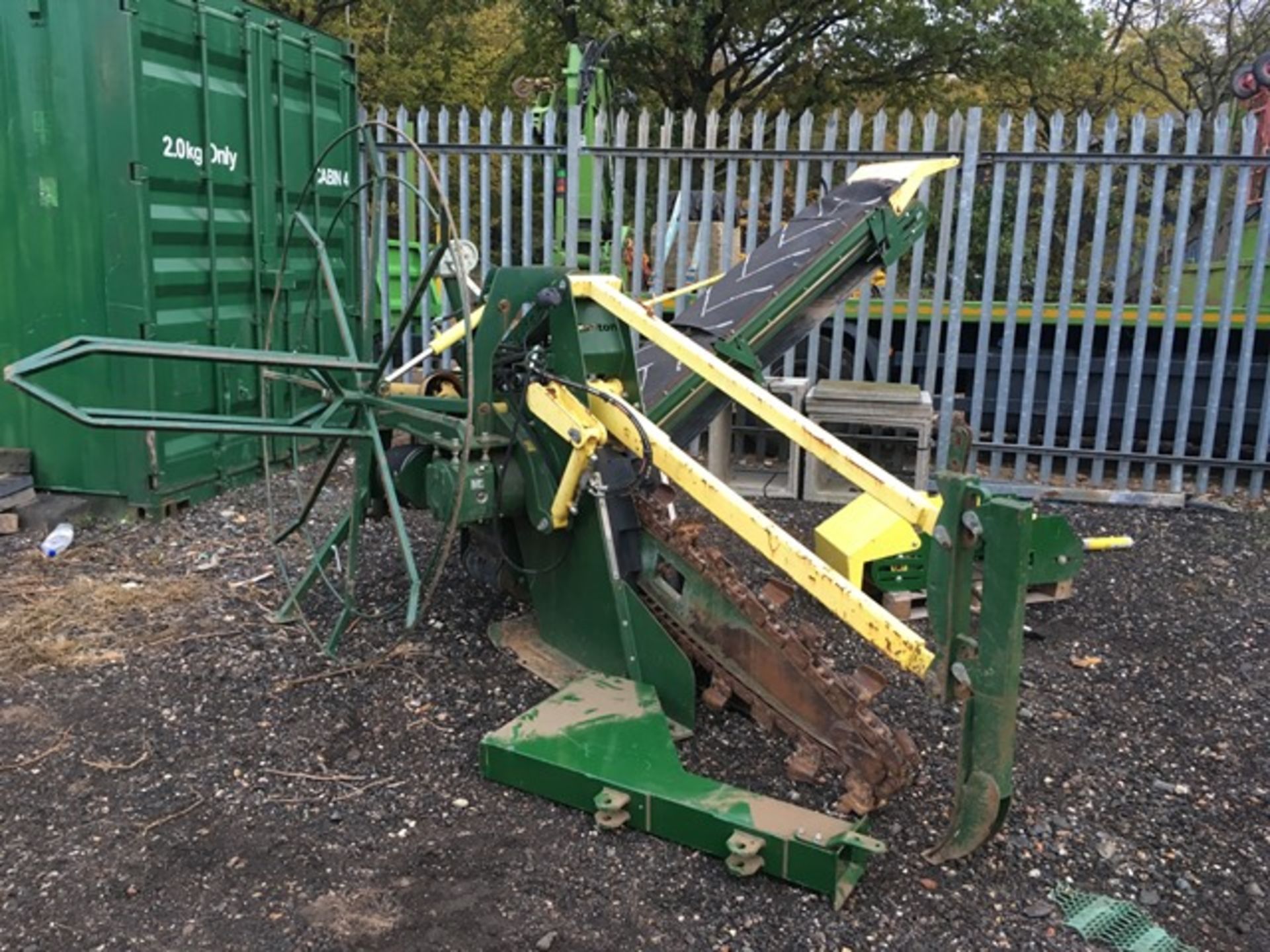 Shelton SCT100 chain trencher, fitted with long and short conveyors, pipe reel and layer, laser - Image 5 of 5