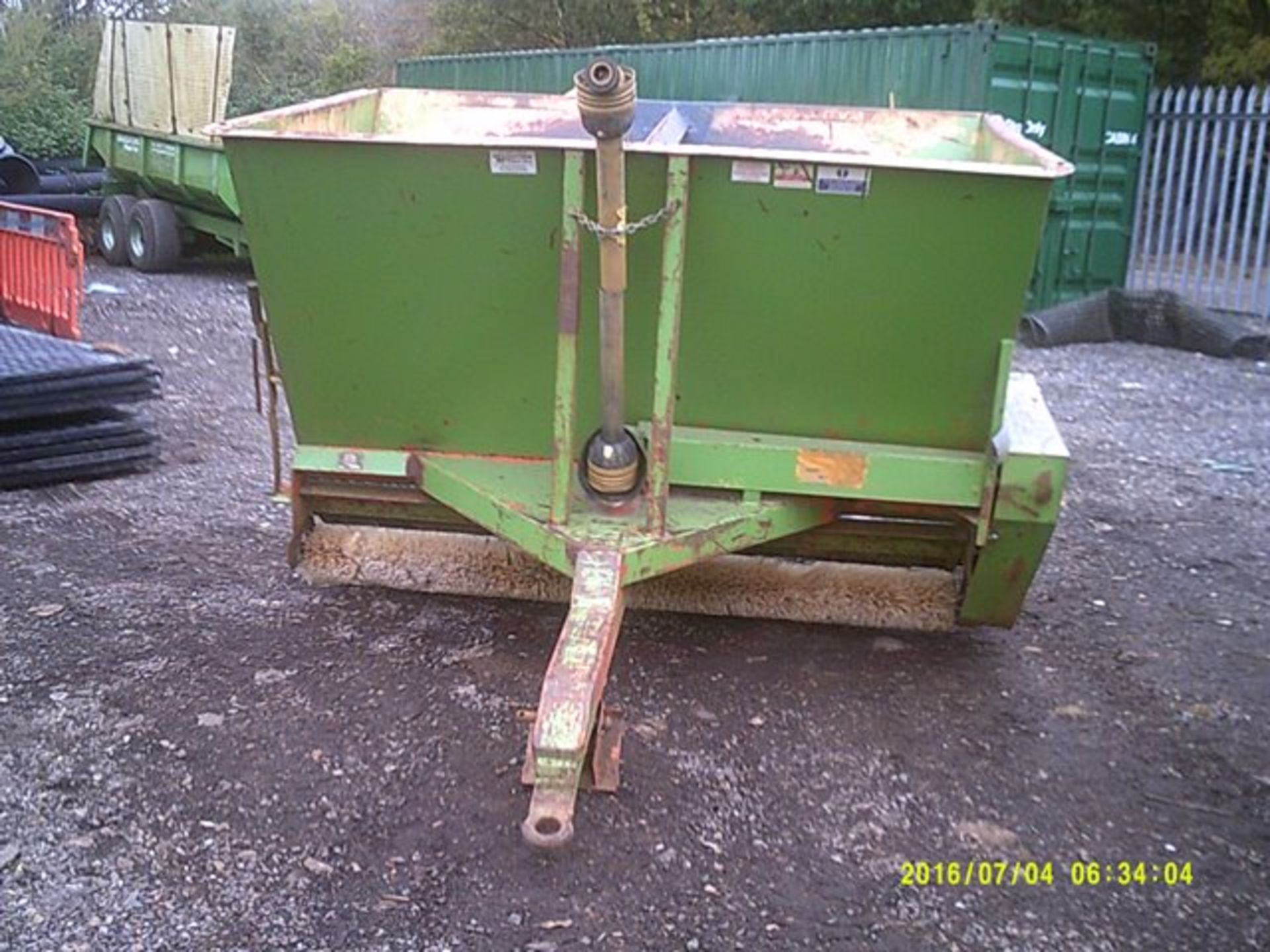 Ultraplant 4 ton sand spreader, Serial no. 3966190, 2m approx. - Image 4 of 5
