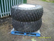 Pair of 18.4-26 tractor rear tyres and centres (New Holland)