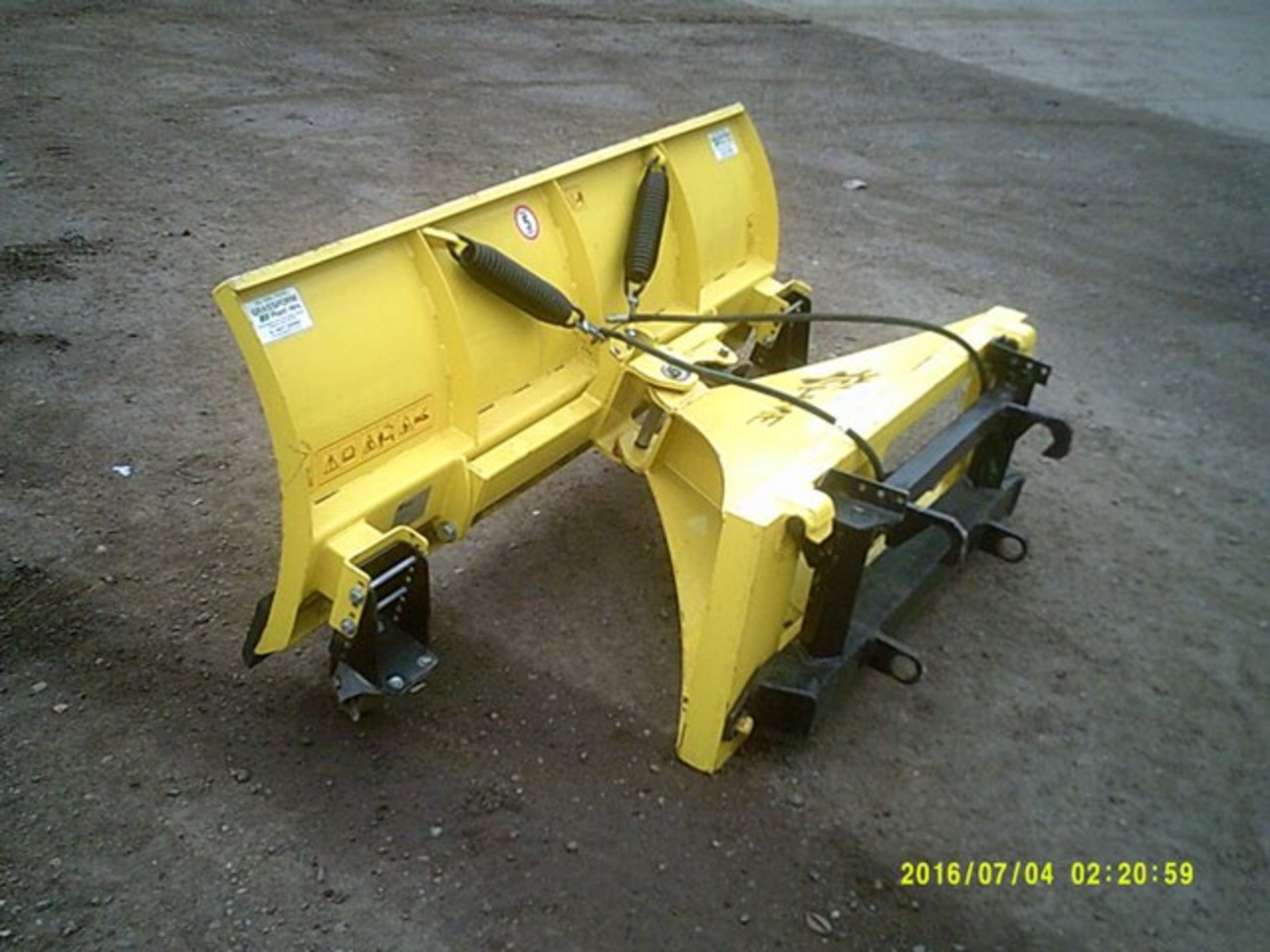 Snow plough to fit John Deere loader. Serial no. 101, year 2011 - Image 3 of 3