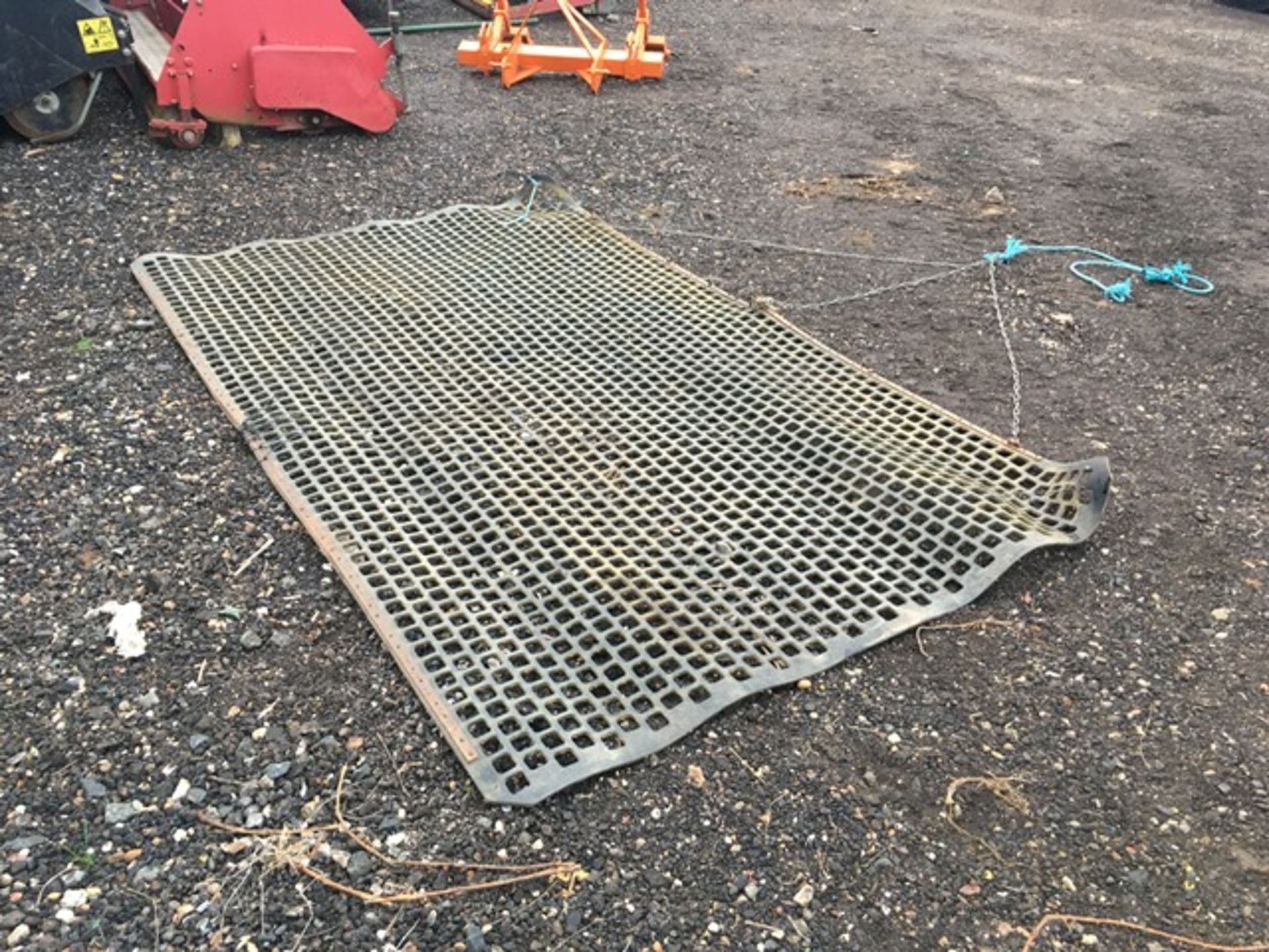 Rubber drag mat