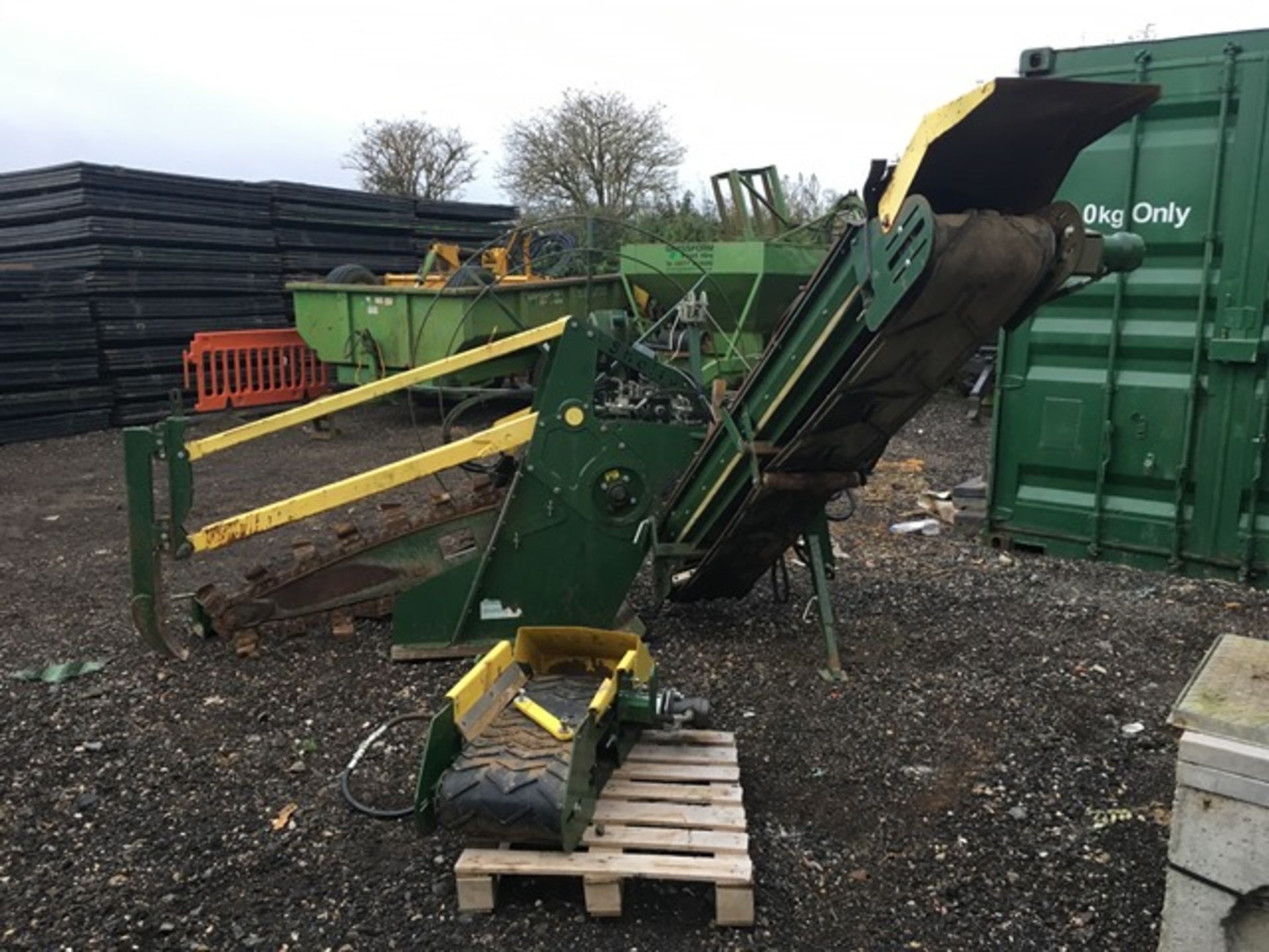 Shelton SCT100 chain trencher, fitted with long and short conveyors, pipe reel and layer, laser - Image 3 of 5