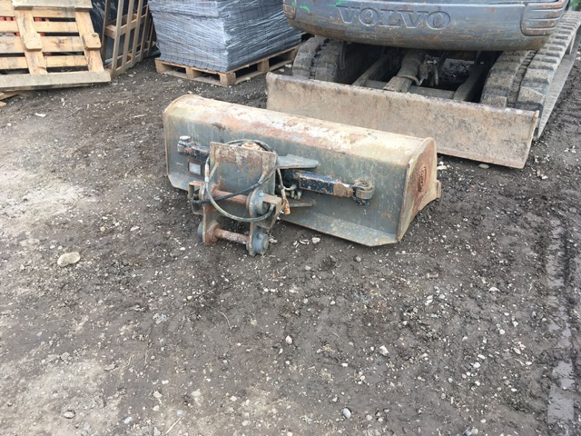 Gieth tilt ditch bucket BT50 type B to suit 5-8 tonne excavator. Serial no. 523013C - Image 2 of 3