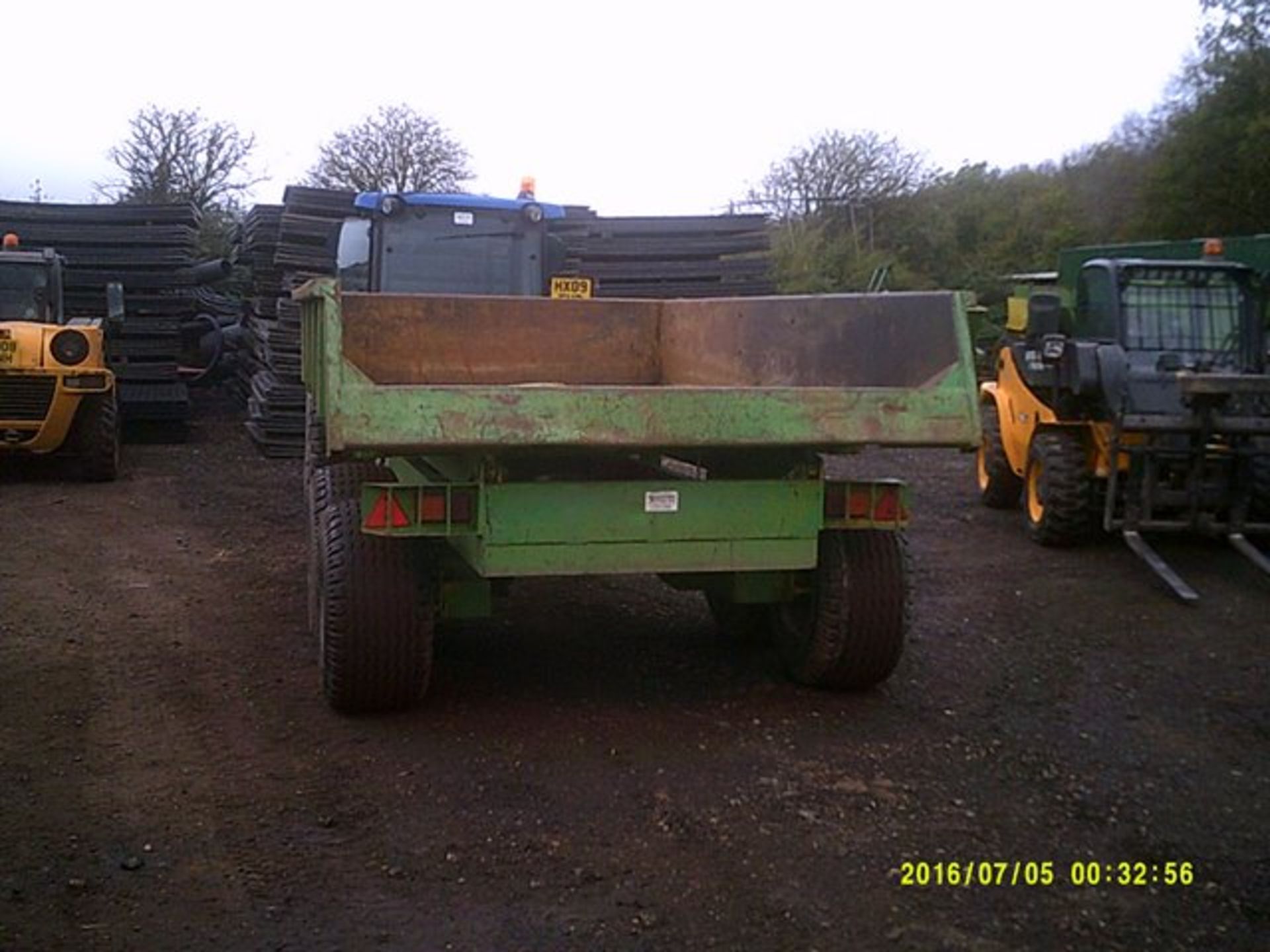 A W four wheel 8500kg tipping trailer, fitted with LGP tyres and tipping tailgate Model SR7 Serial - Image 2 of 4