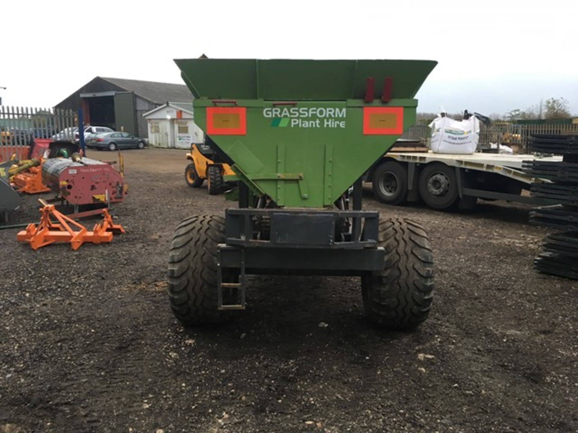 Bespoke/adapted sand/gravel back filling trailer, 3 ton, hydraulic drives year 2015 - Image 2 of 5