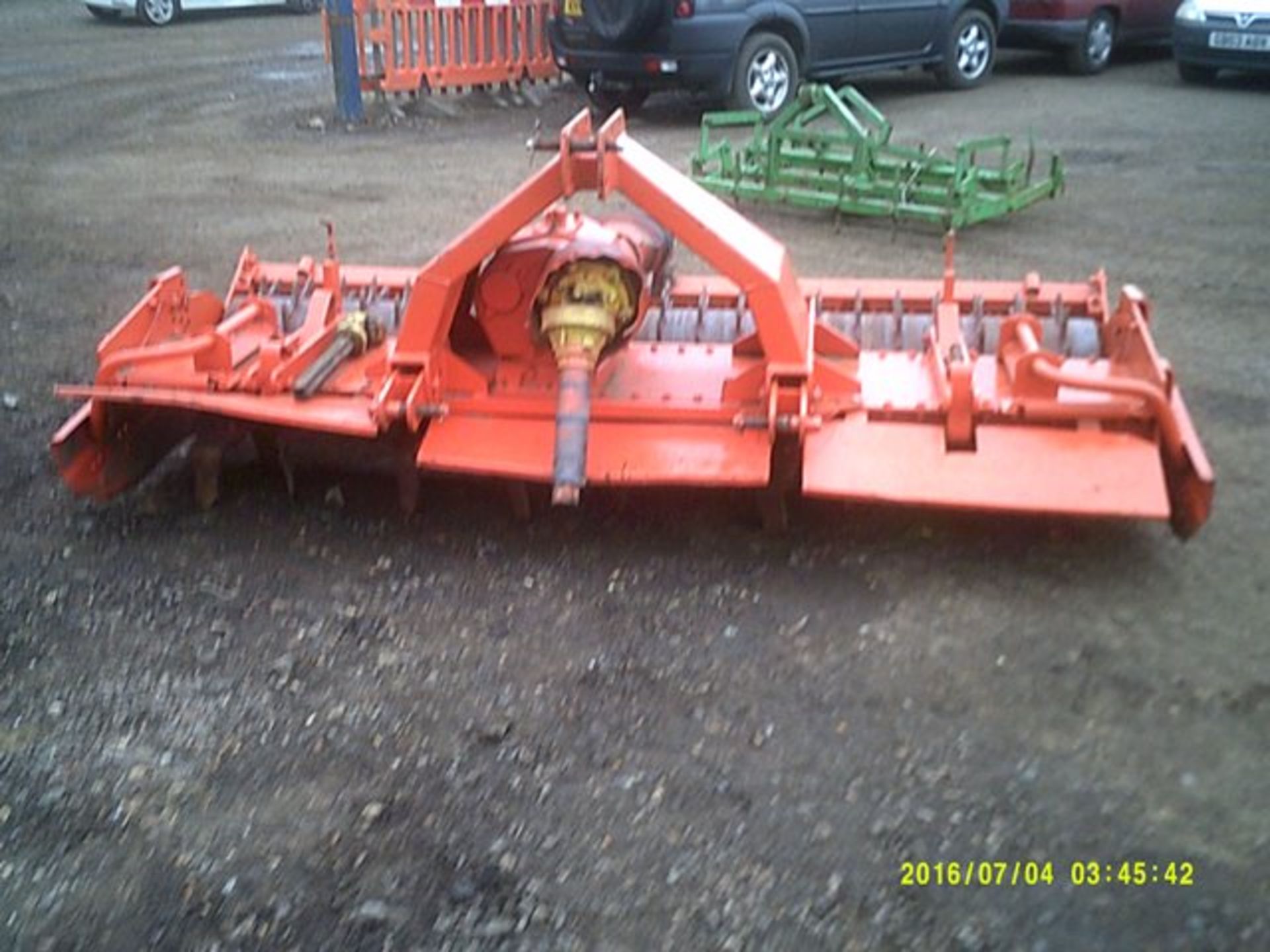 Kuhn power harrow 2.5m wide, fitted with packer roller. Serial no. R0019, year 1989 - Image 2 of 4