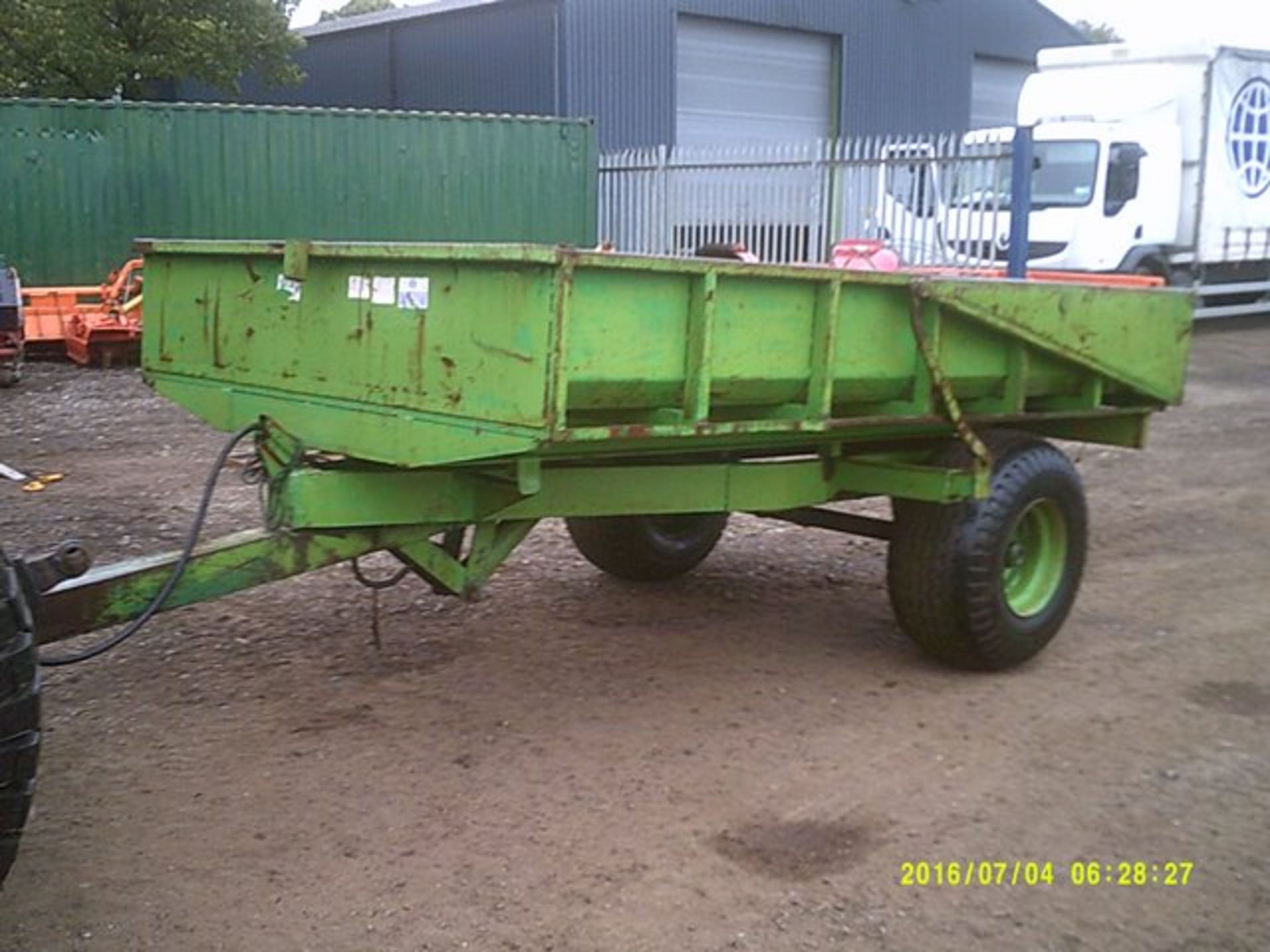 Sweeting 5 ton tipping trailer, fitted with LGP tyres and auto tailgate