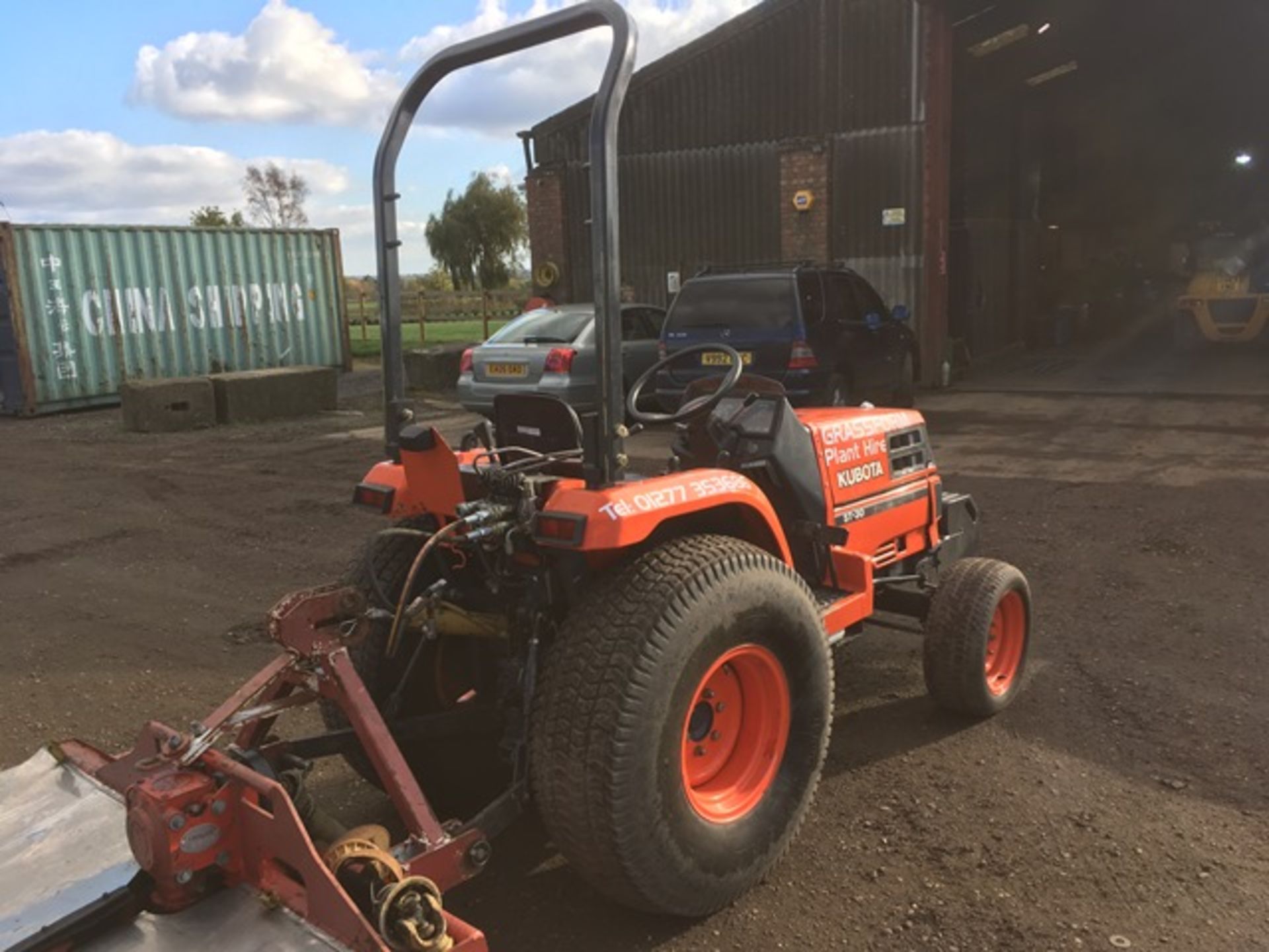 Kuboto ST30 tractor on turf tyres 2424 Hours - Image 2 of 10