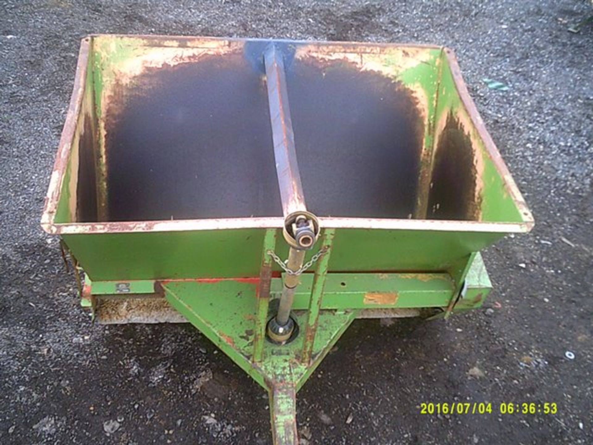 Ultraplant 4 ton sand spreader, Serial no. 3966190, 2m approx. - Image 3 of 5