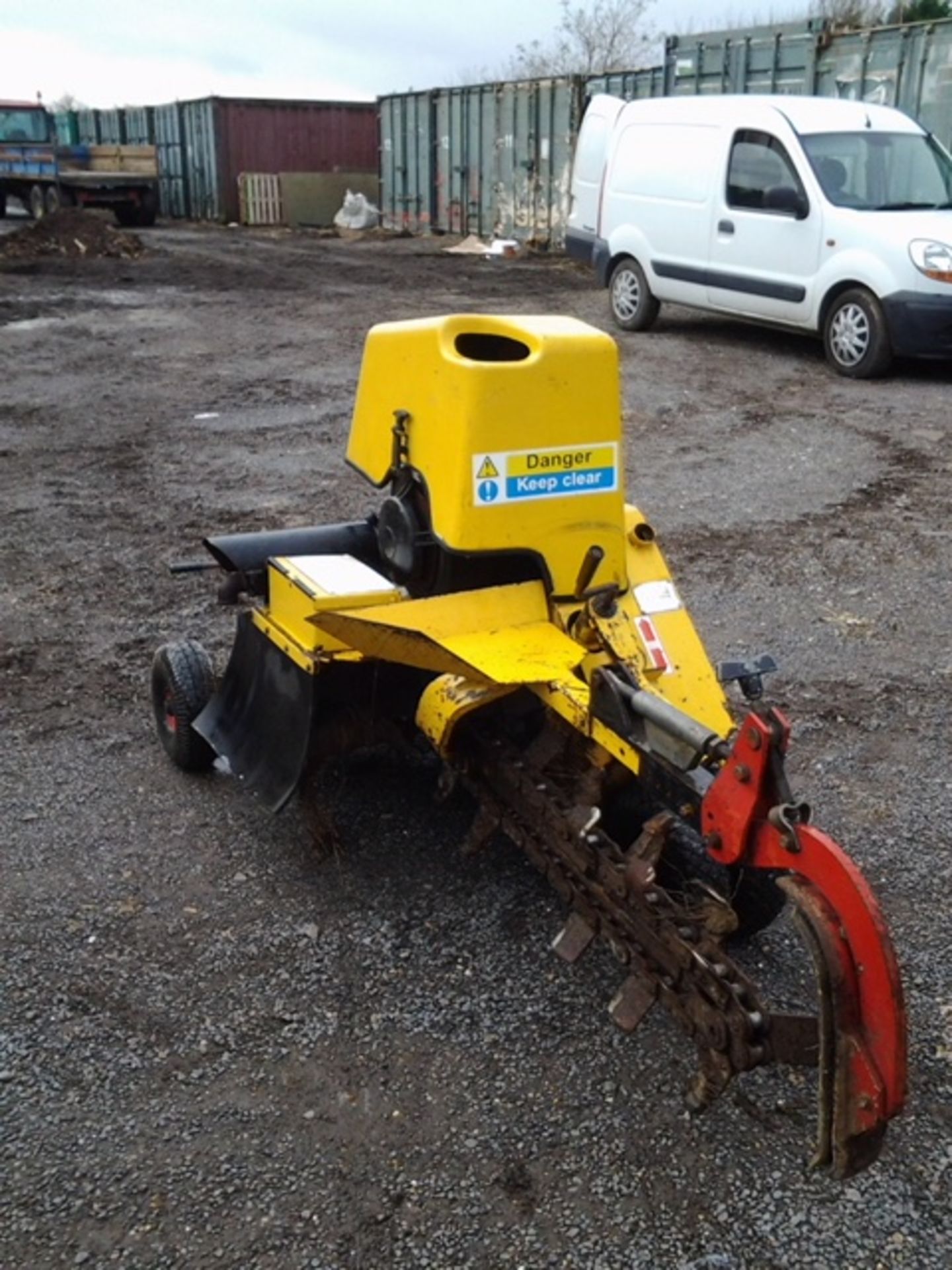 AFT F639 Pedestrian Trencher digs to 550mm depth with spoil to side of trench. Serial F2870/3... - Image 3 of 4