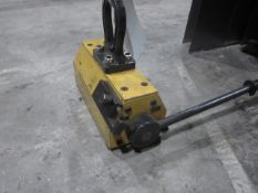 Yale TMP10 plate magnet, SWL 1000kg. NB: This item has no record of Thorough Examination. The